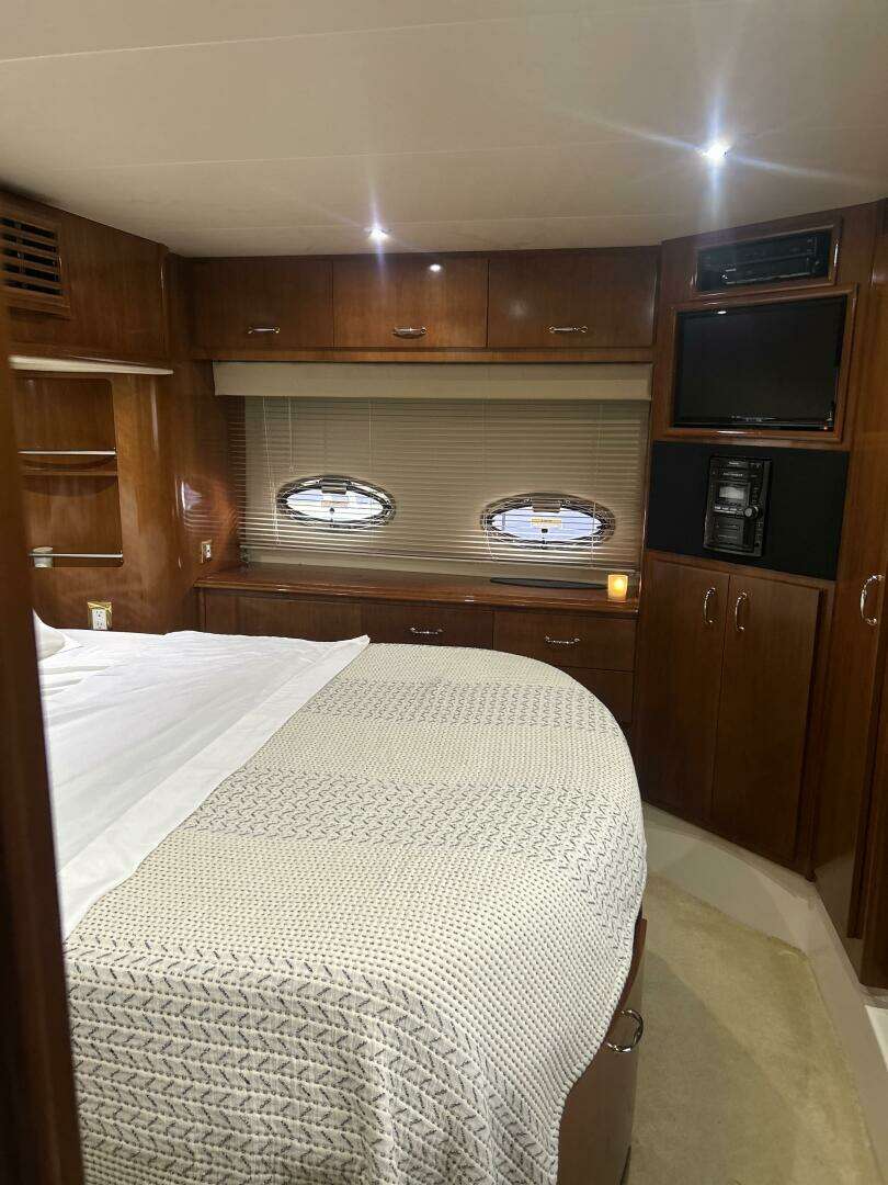 2003 Carver 466 Motor Yacht - Image 69