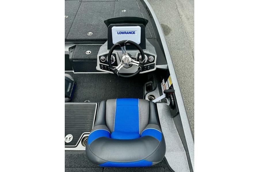 2026 Ranger Z185 boat cockpit with Lowrance display and blue-accented seat.