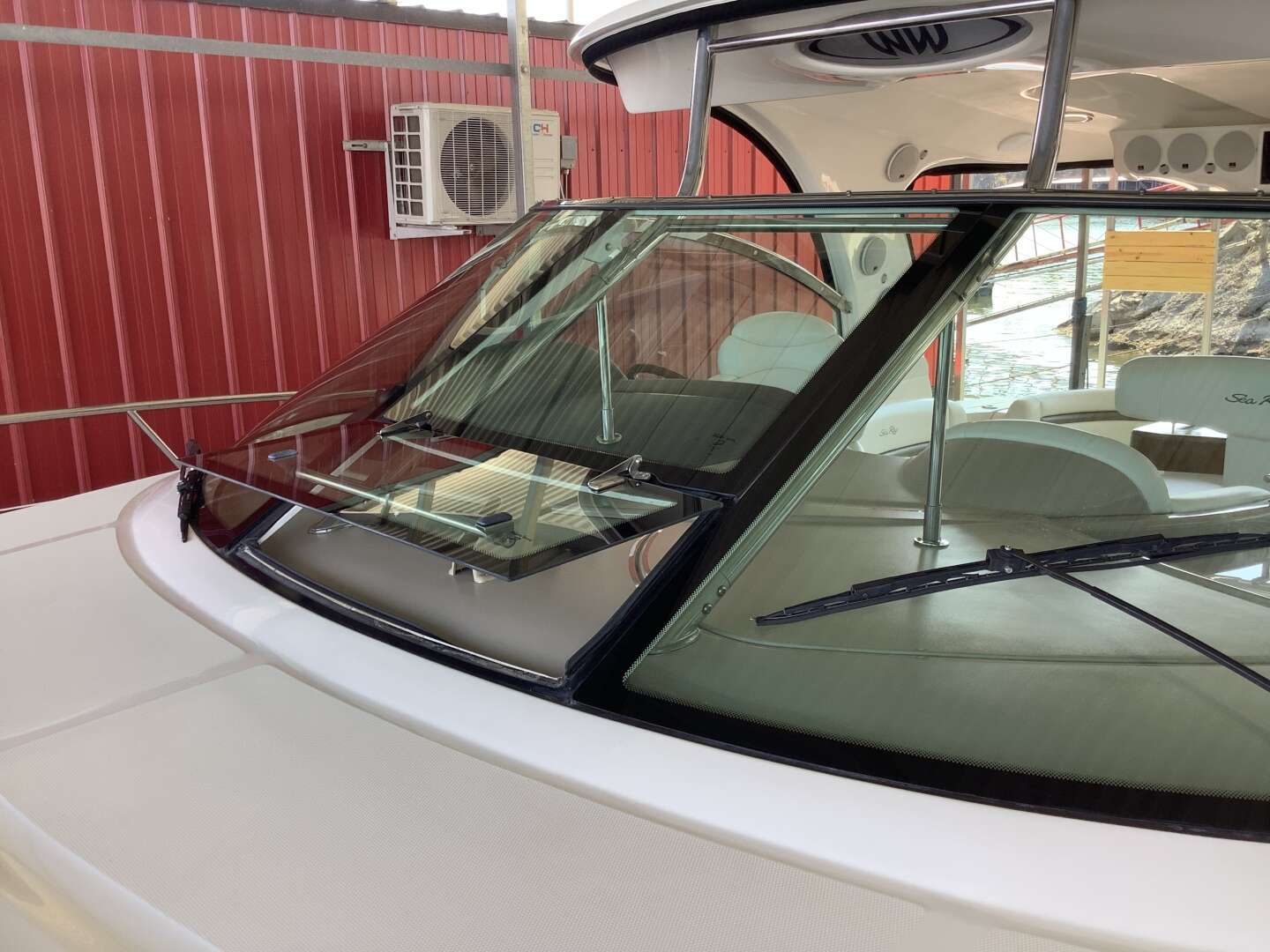 2007 Sea Ray 52 SUNDANCER - Image 16