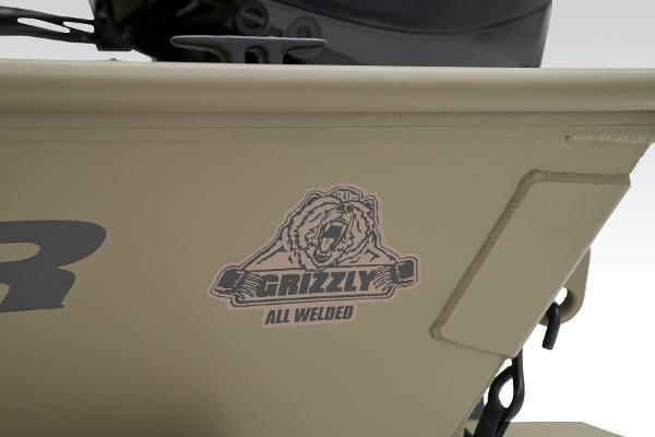 2026 Tracker Grizzly 2072 CC Sportsman - 47