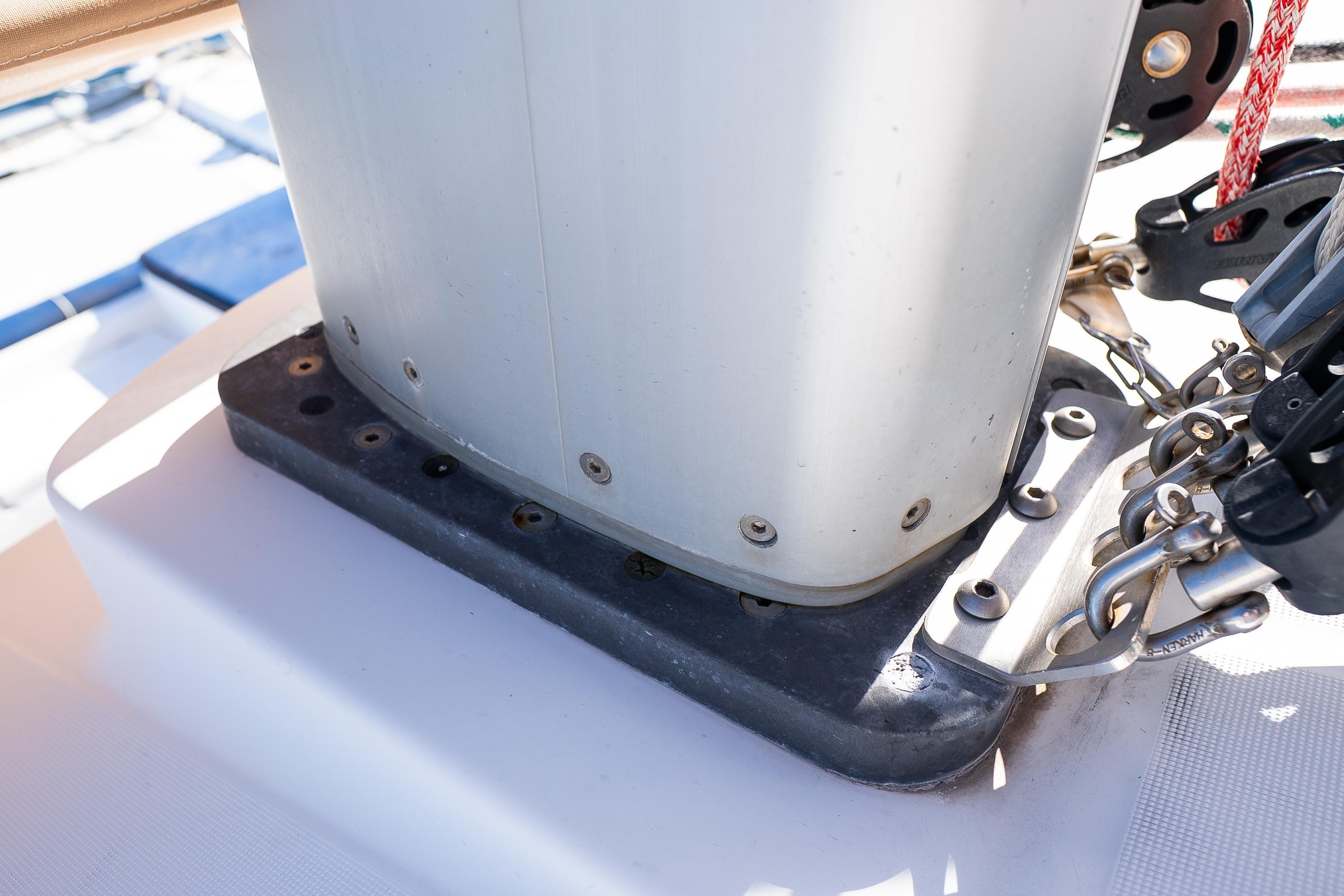 Base of a 2007 Lagoon 500 sailboat mast with rigging components.
