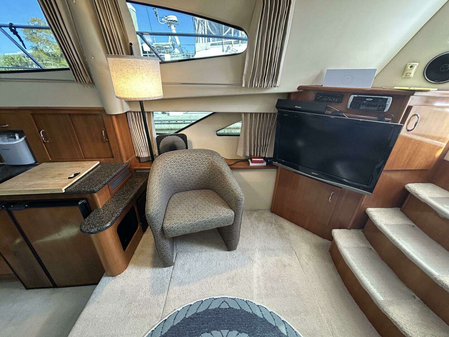 2005 Carver 366 MY - Image 45