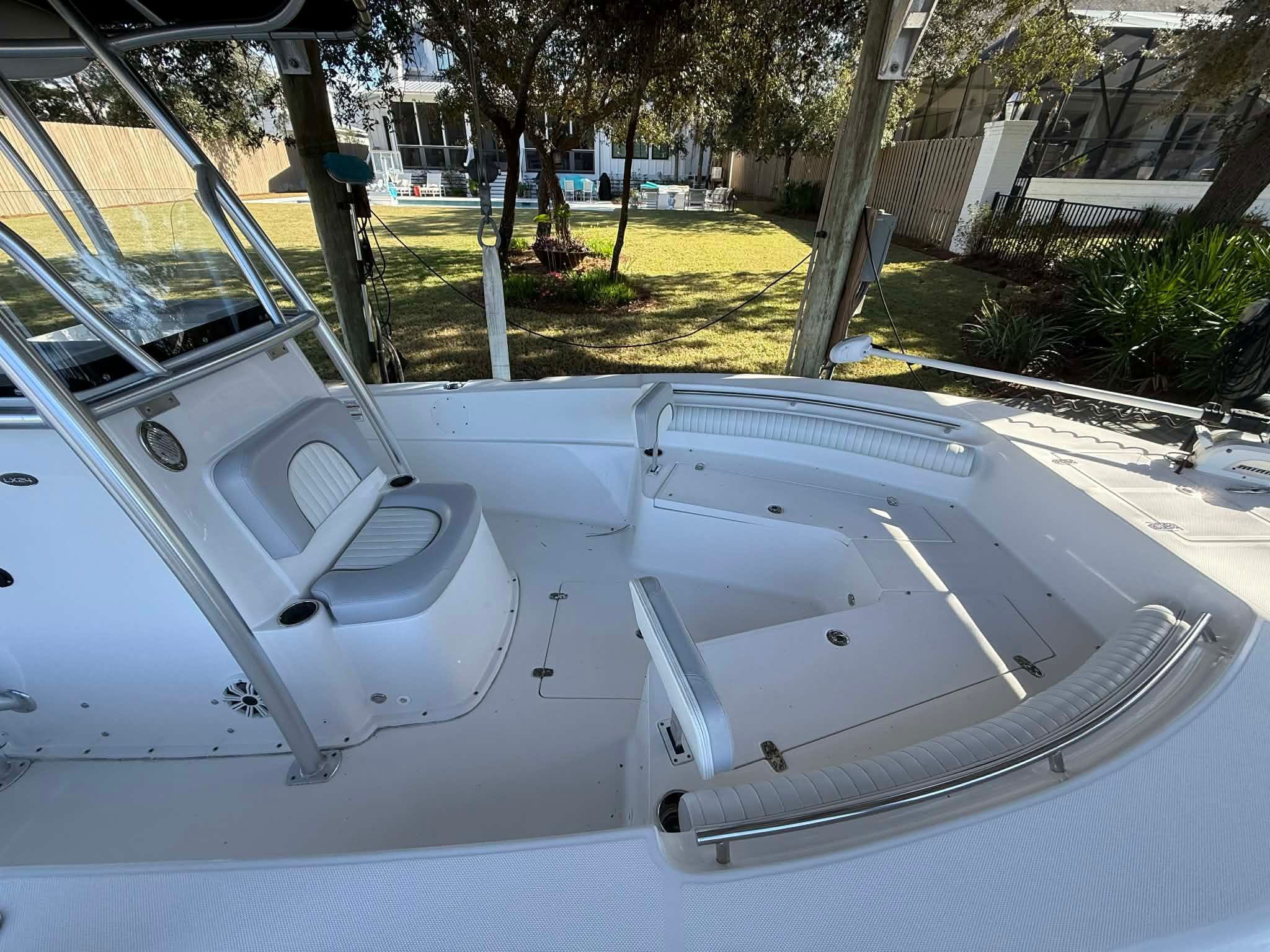 2018 Sea Born LX24 Center Console - 12