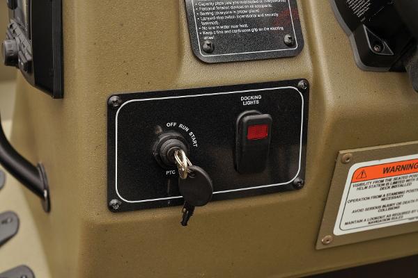 2026 Tracker Grizzly 2072 CC Sportsman Kicker - 69