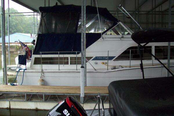 1979 Chris-Craft Catalina 350