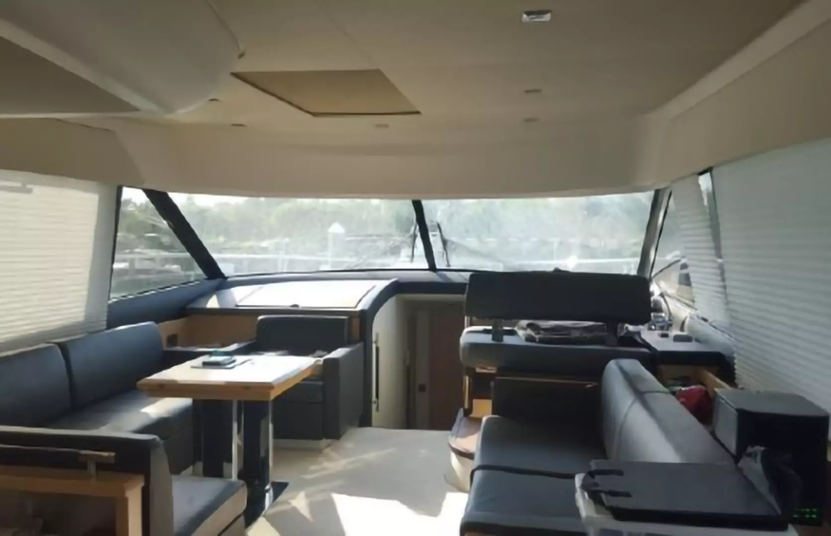 2015 Prestige 550 - Image 18