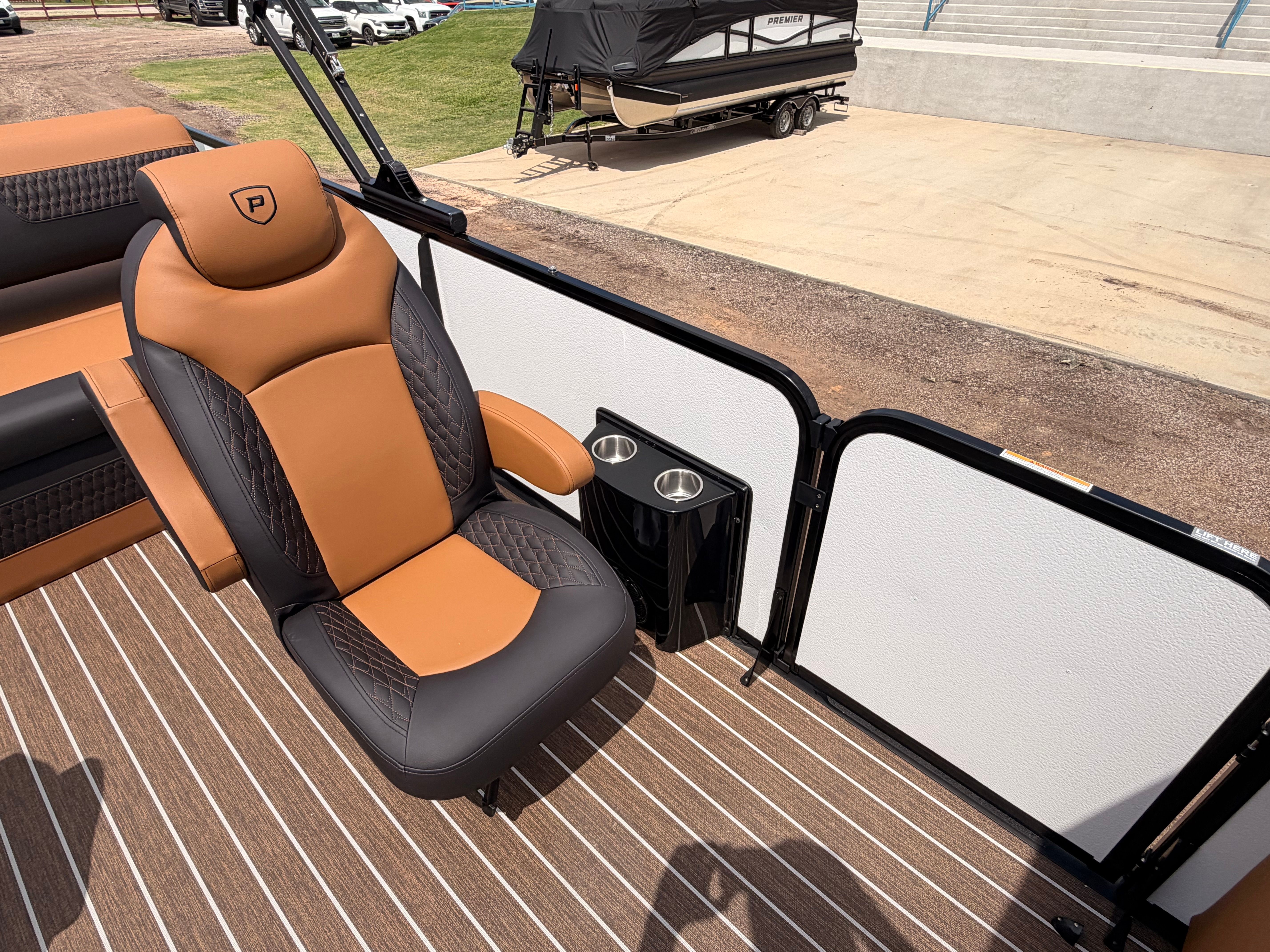 2026 PREMIER 250 SOLARIS RL CL - Image 13