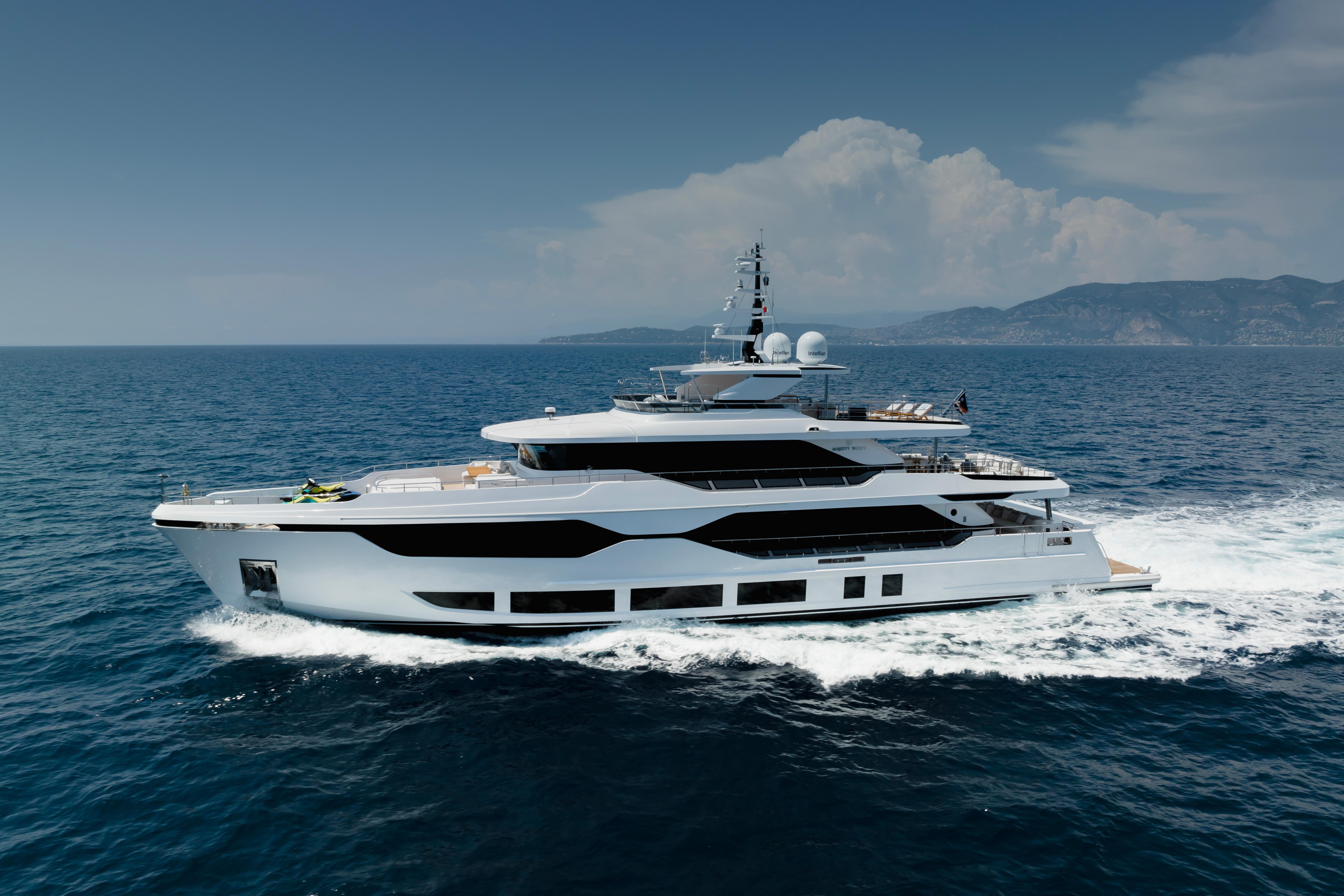 2026 Majesty 120
