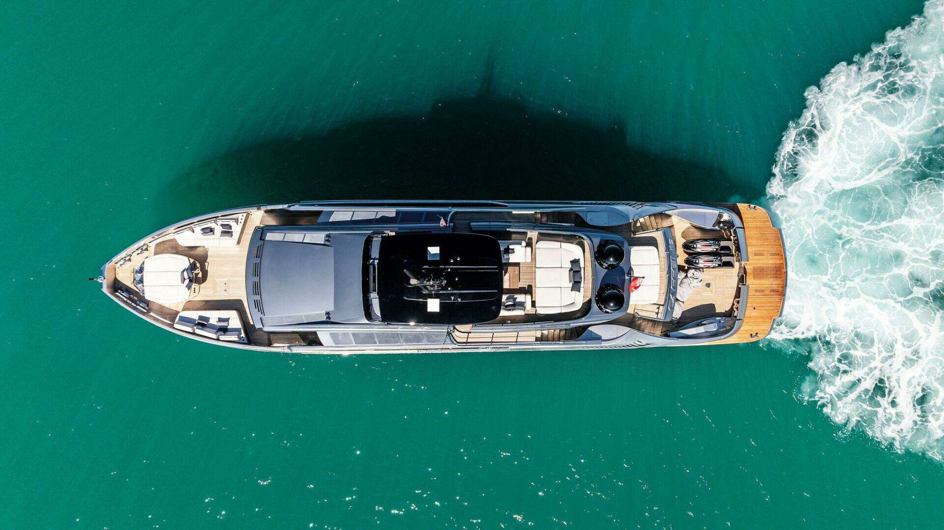 2023 Pershing GTX Motoryacht - Image 9