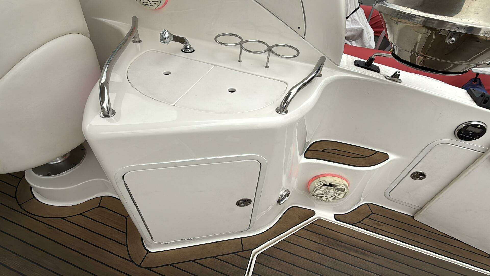 2002 Sea Ray 280 Sundancer - Image 7