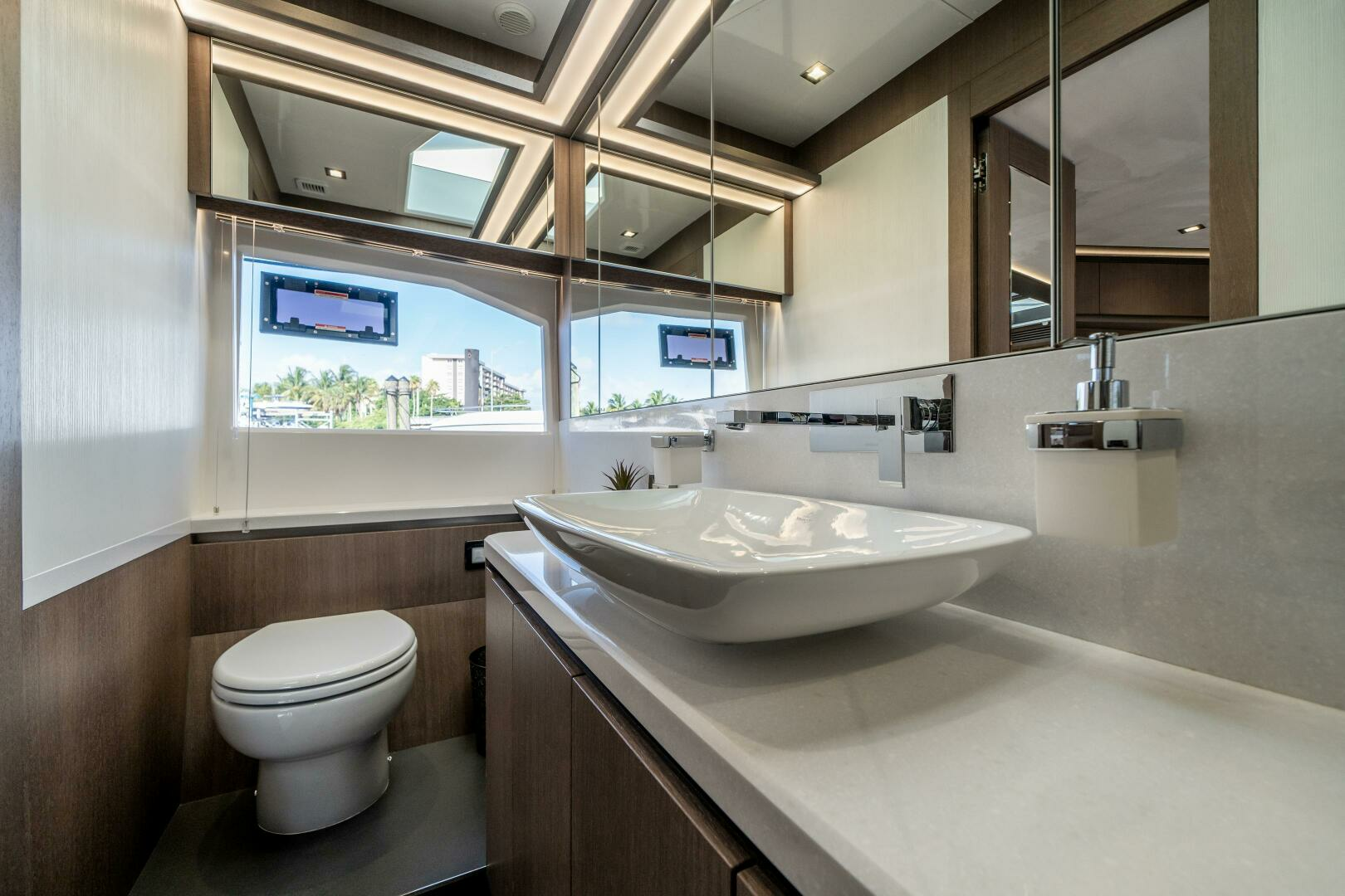 2019 Galeon 640 FLY - Image 18