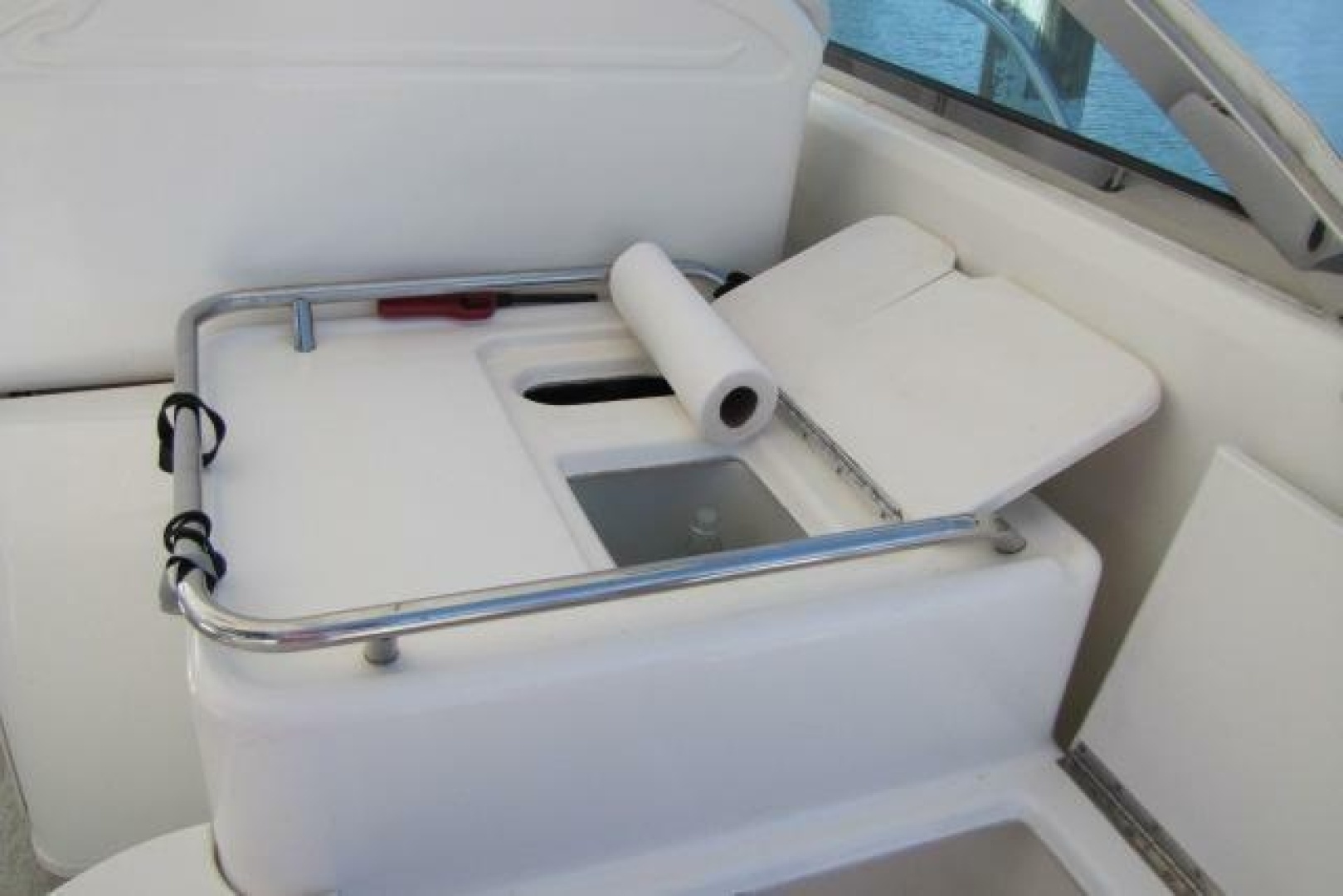 1997 Sea Ray 370 Express Cruiser - Image 26