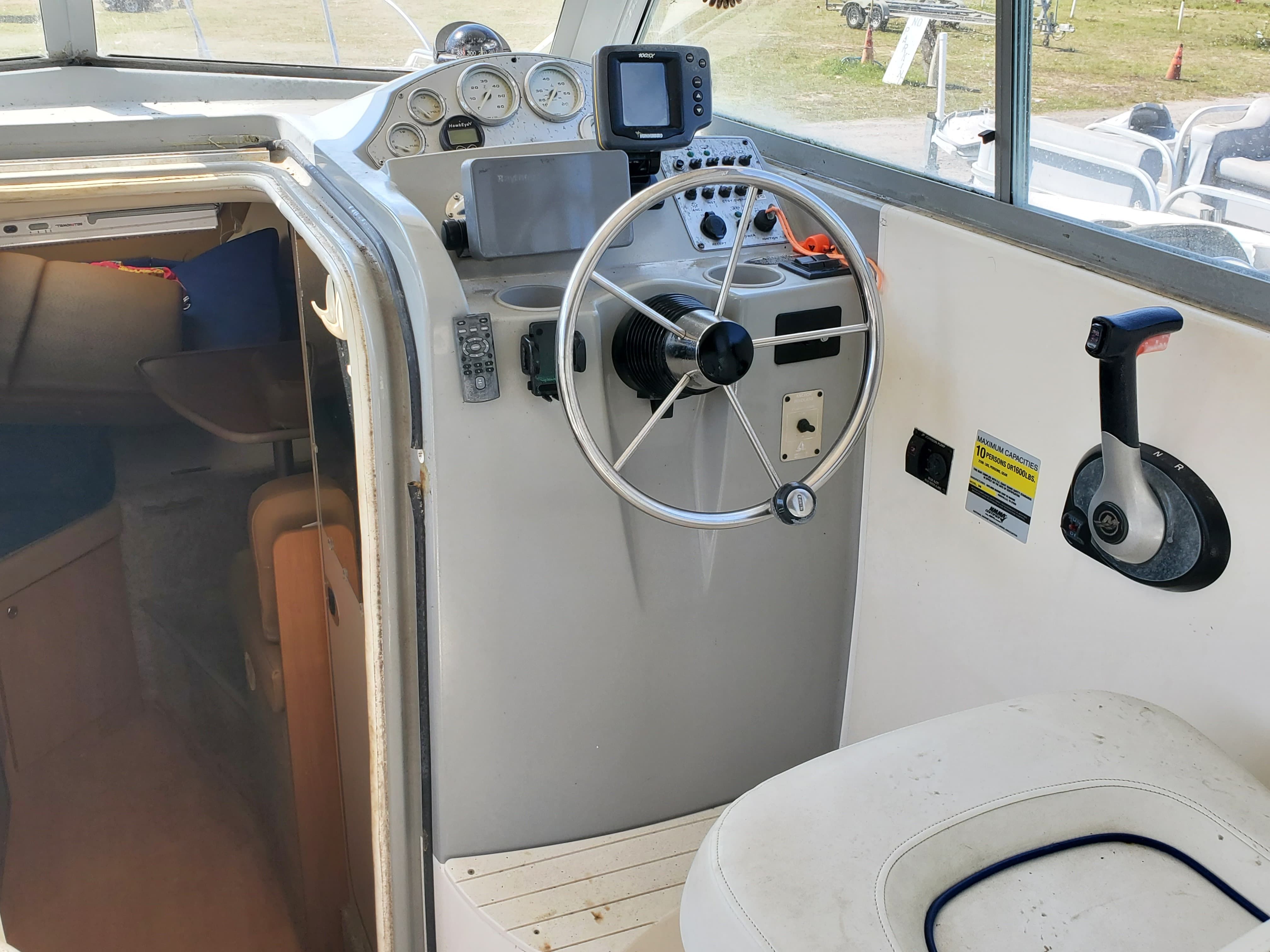 2007 Bayliner Discovery 246 - 14