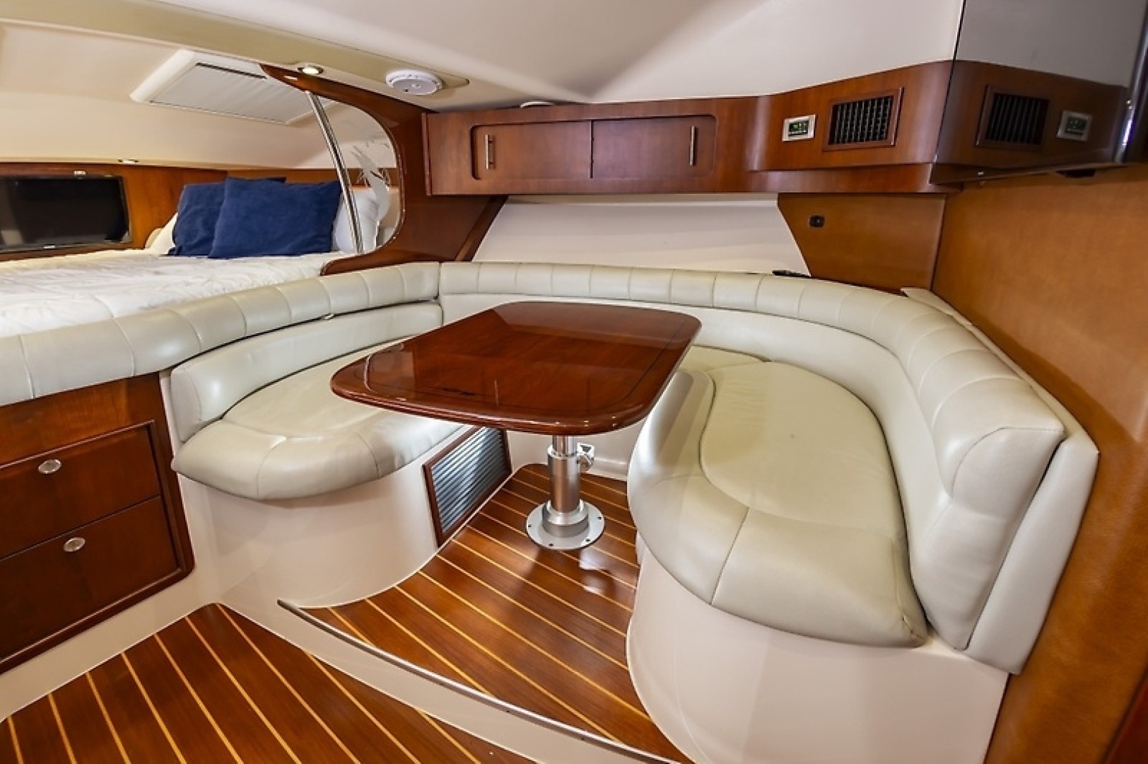 2014 Grady-White Express 370 - Image 47