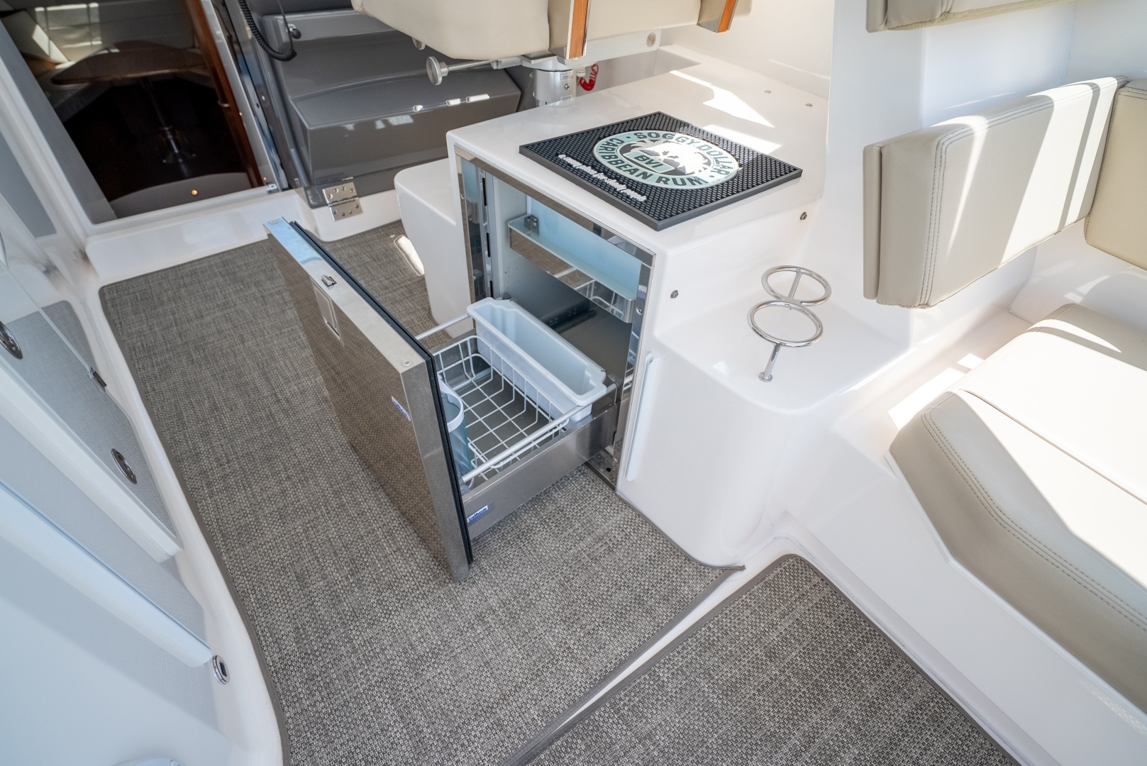 2015 Pursuit 365i SC - Image 17