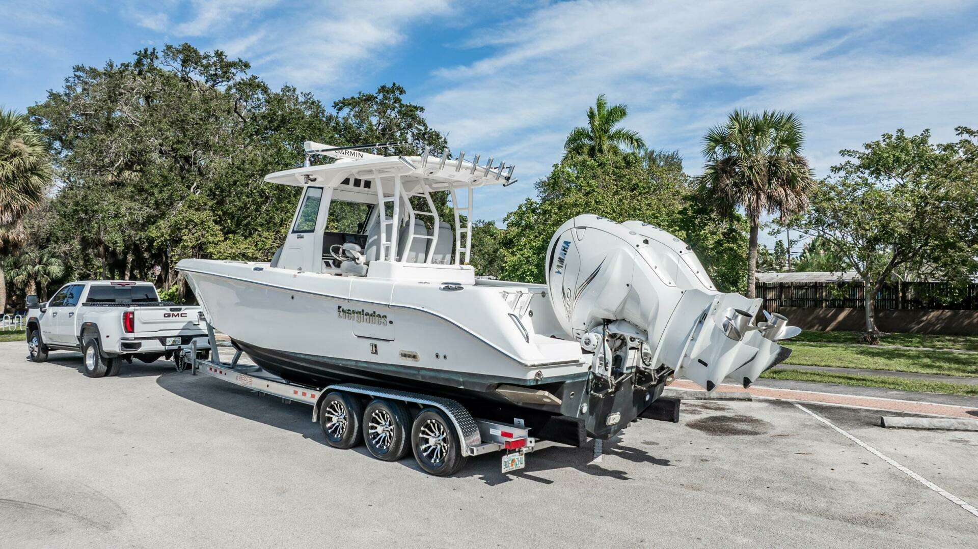 2021 Everglades 335 Center Console - Image 4