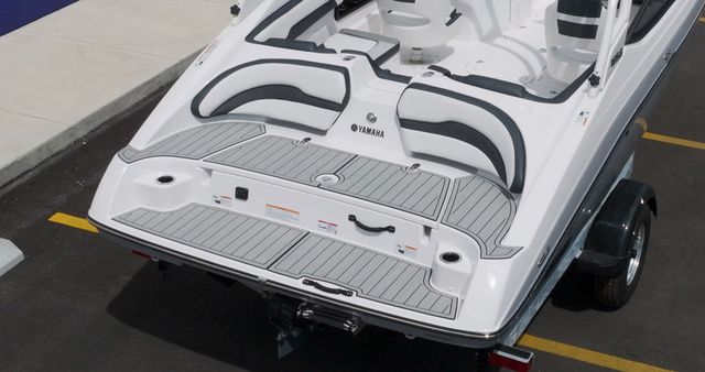 2026 Yamaha Boats 195S - 4