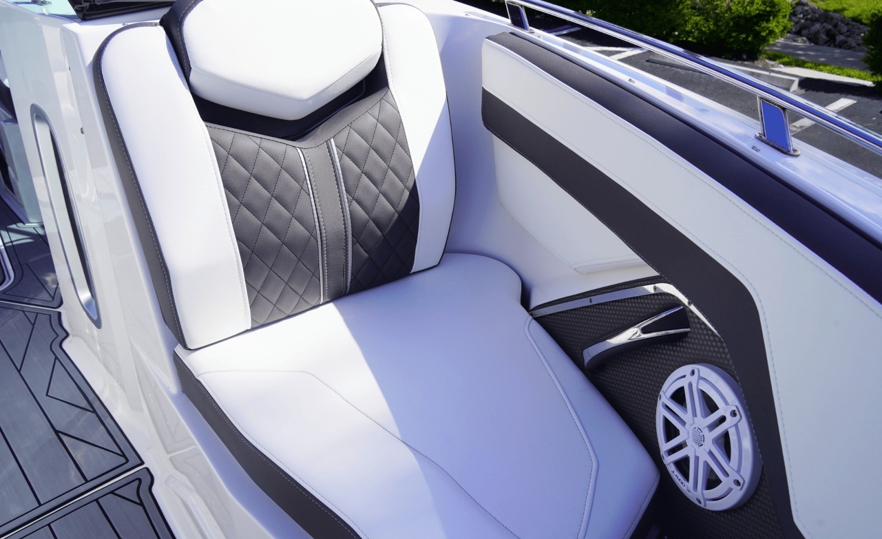 2023 Monterey 255SS - Image 25