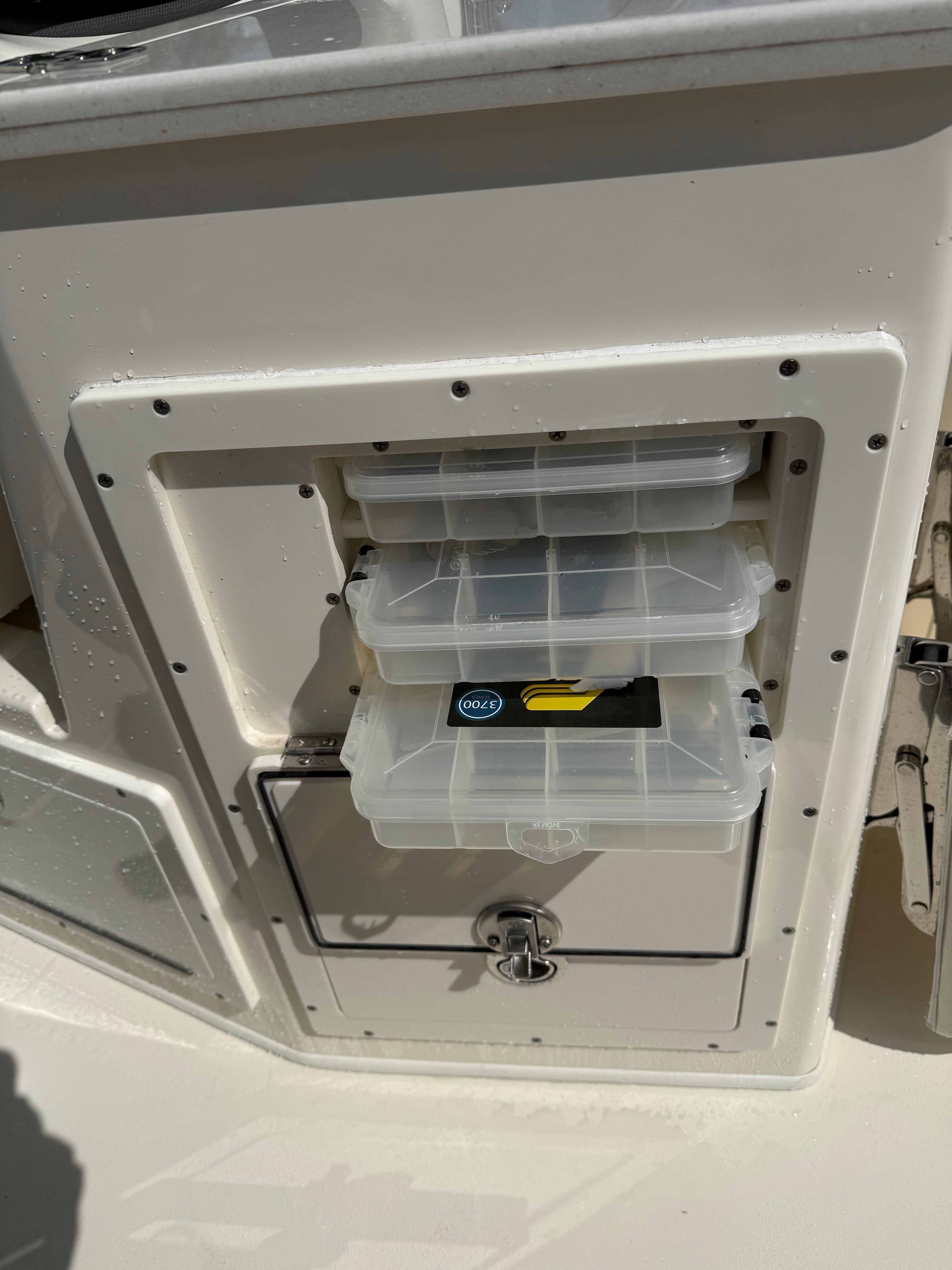 2022 Cobia 240 Dual Console - 14