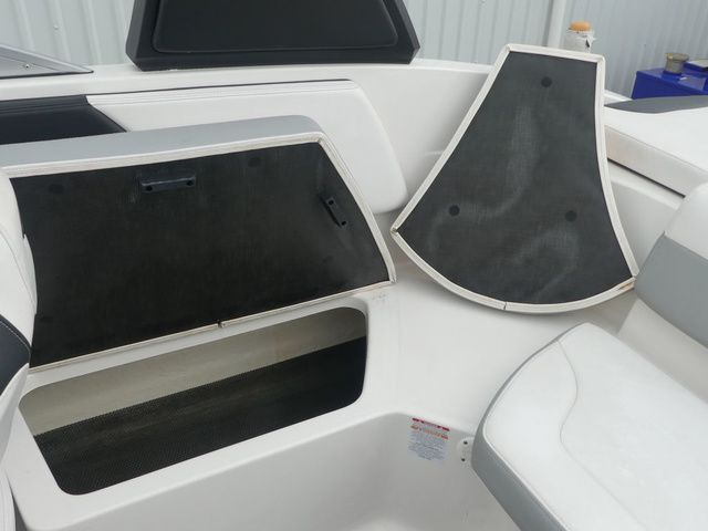 2021 Chaparral 23 Surf - 42