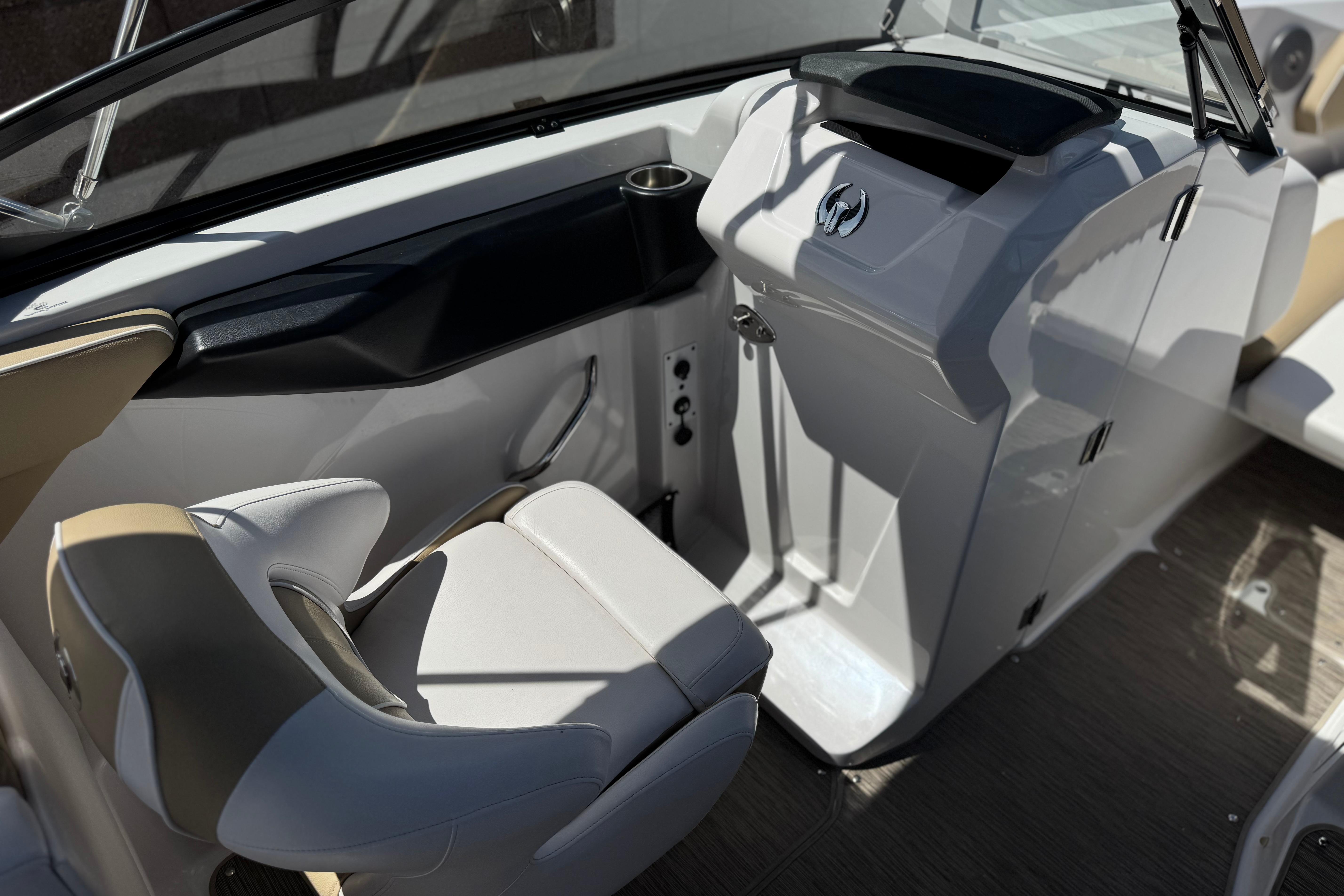 2017 Scarab 255 H.O. Platinum boat interior with sleek helm and comfortable seating.