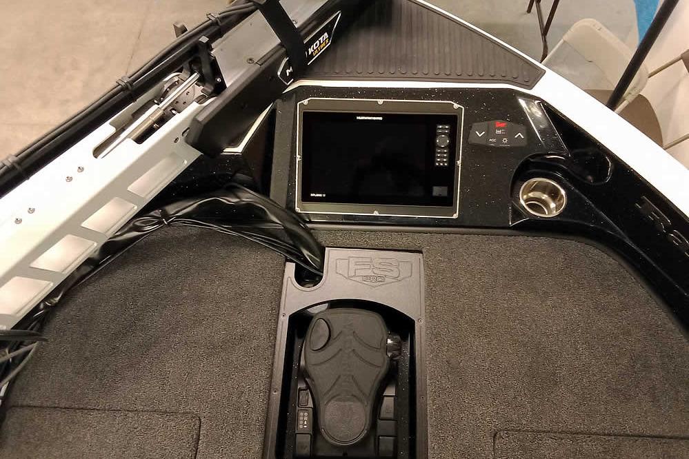 2026 Ranger 620xFS Pro boat dashboard with advanced navigation system and controls.