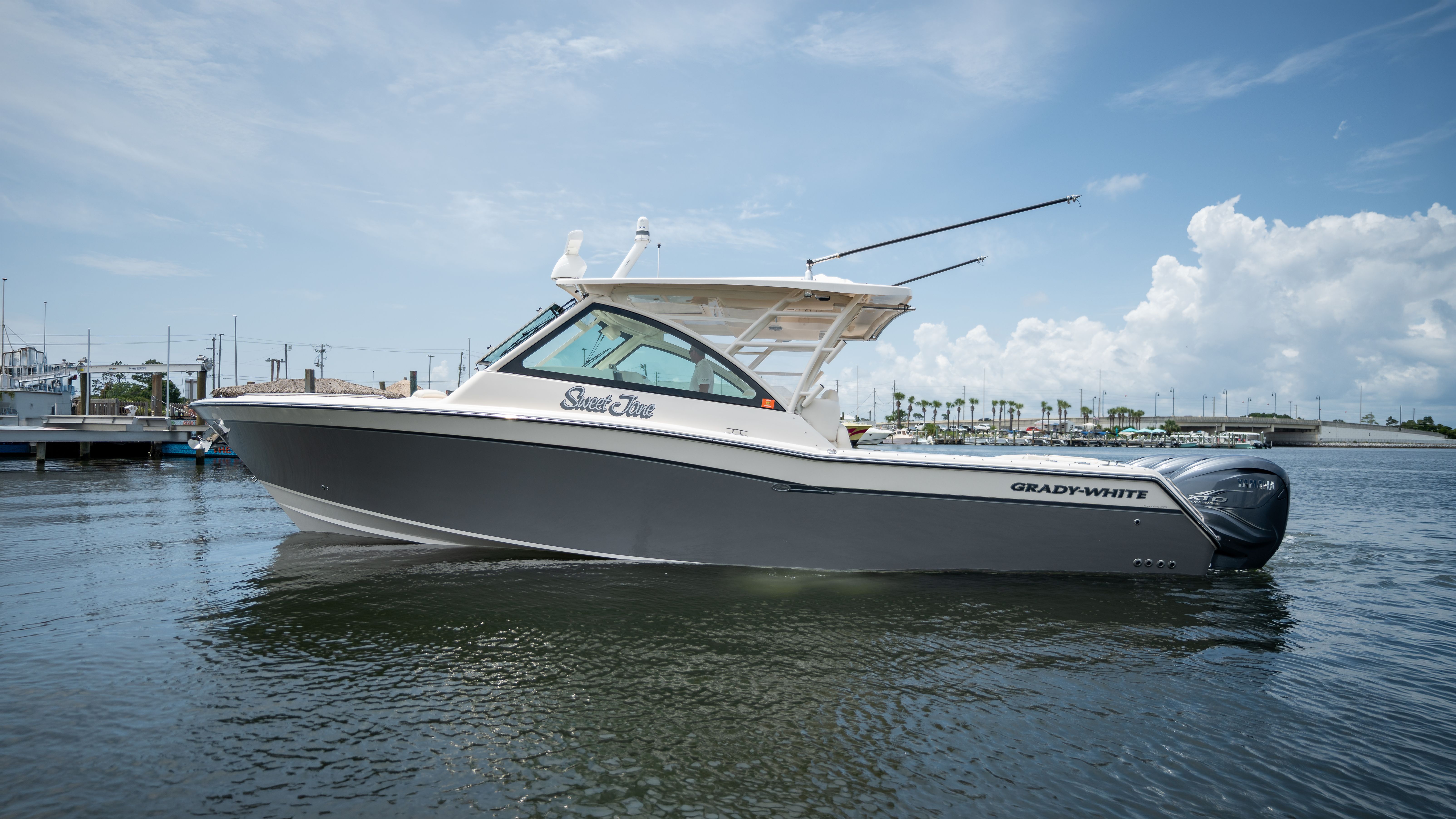 2019 Grady-White 375 Freedom