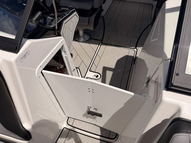 2026 Yamaha Boats 255XE - 15