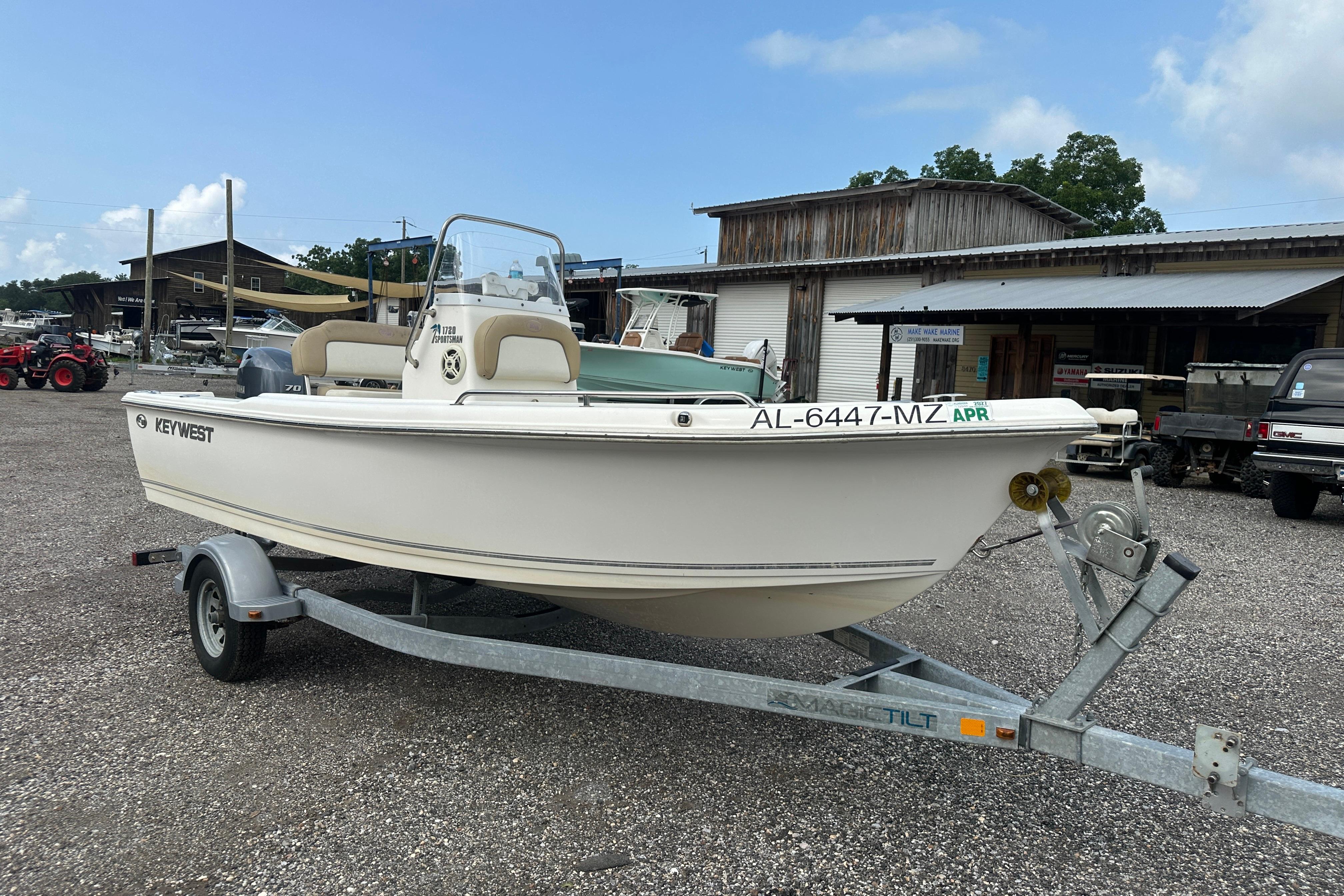 2018 Key West 1720 Center Console