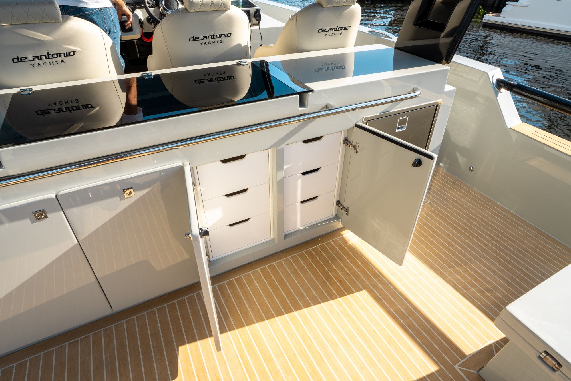 2025 De Antonio Yachts D50 OPEN - 20