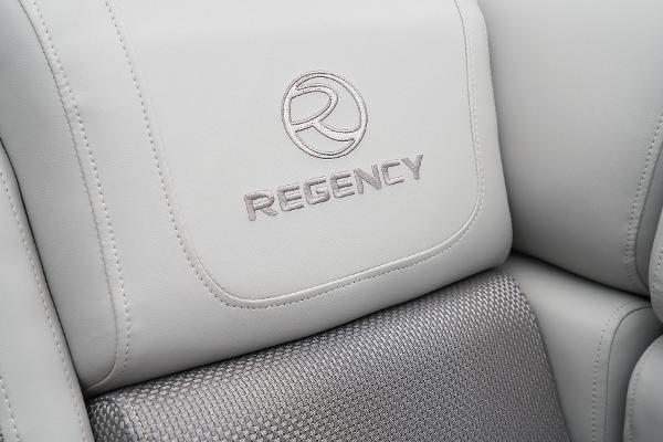 2025 Regency 230 LE3 Sport - 39