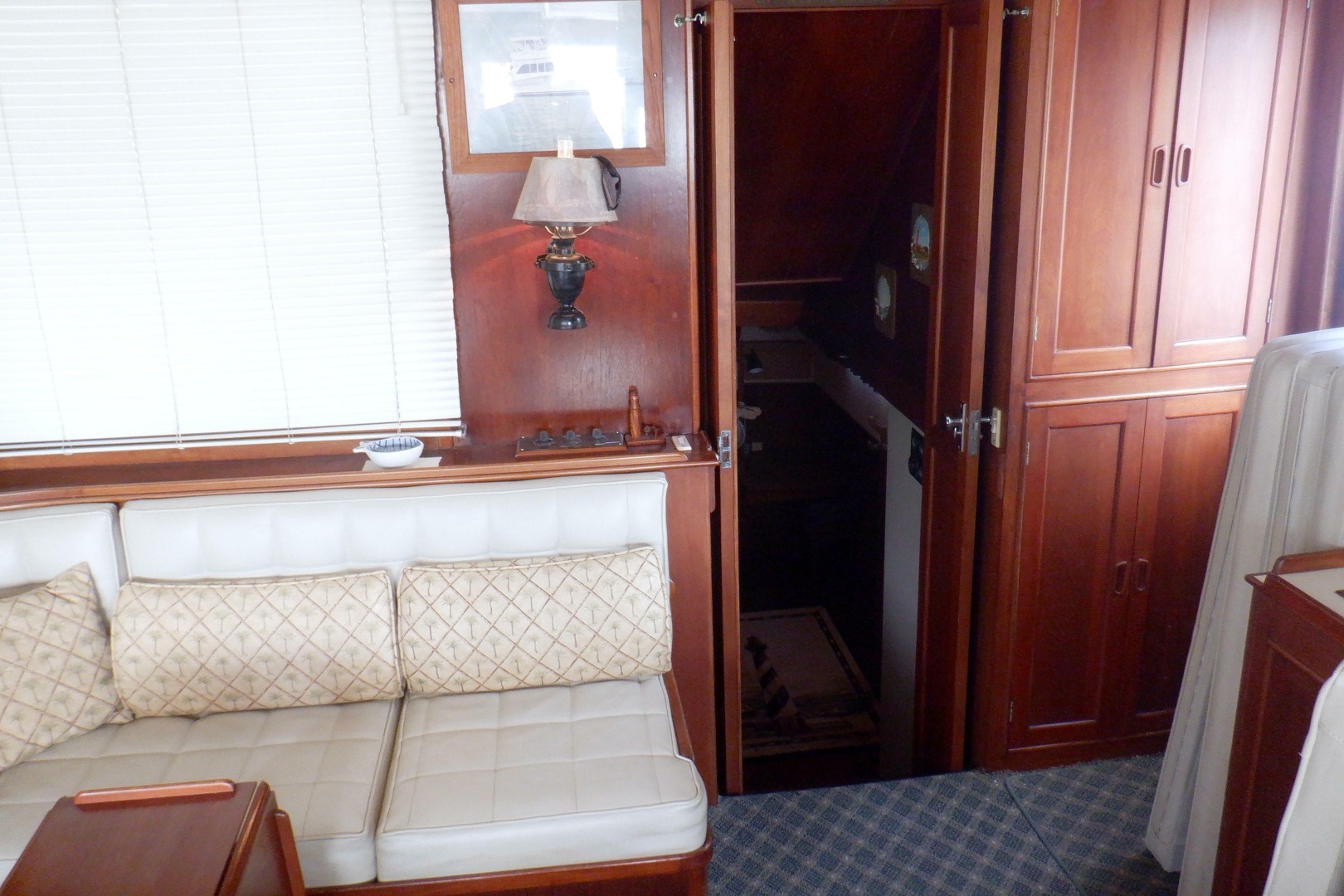 1980 Grand Banks 49 Classic - Image 37