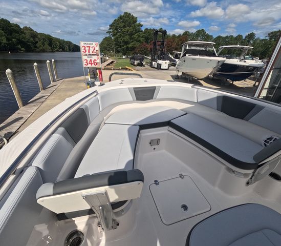 2026 Robalo Center Console R230 In Stock Trailer Included - 16