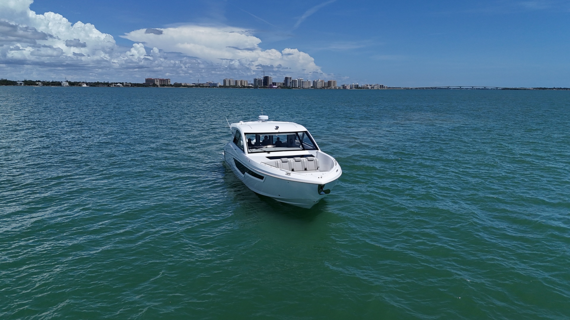 2026 Cruisers Yachts 50GLS OB - Image 20