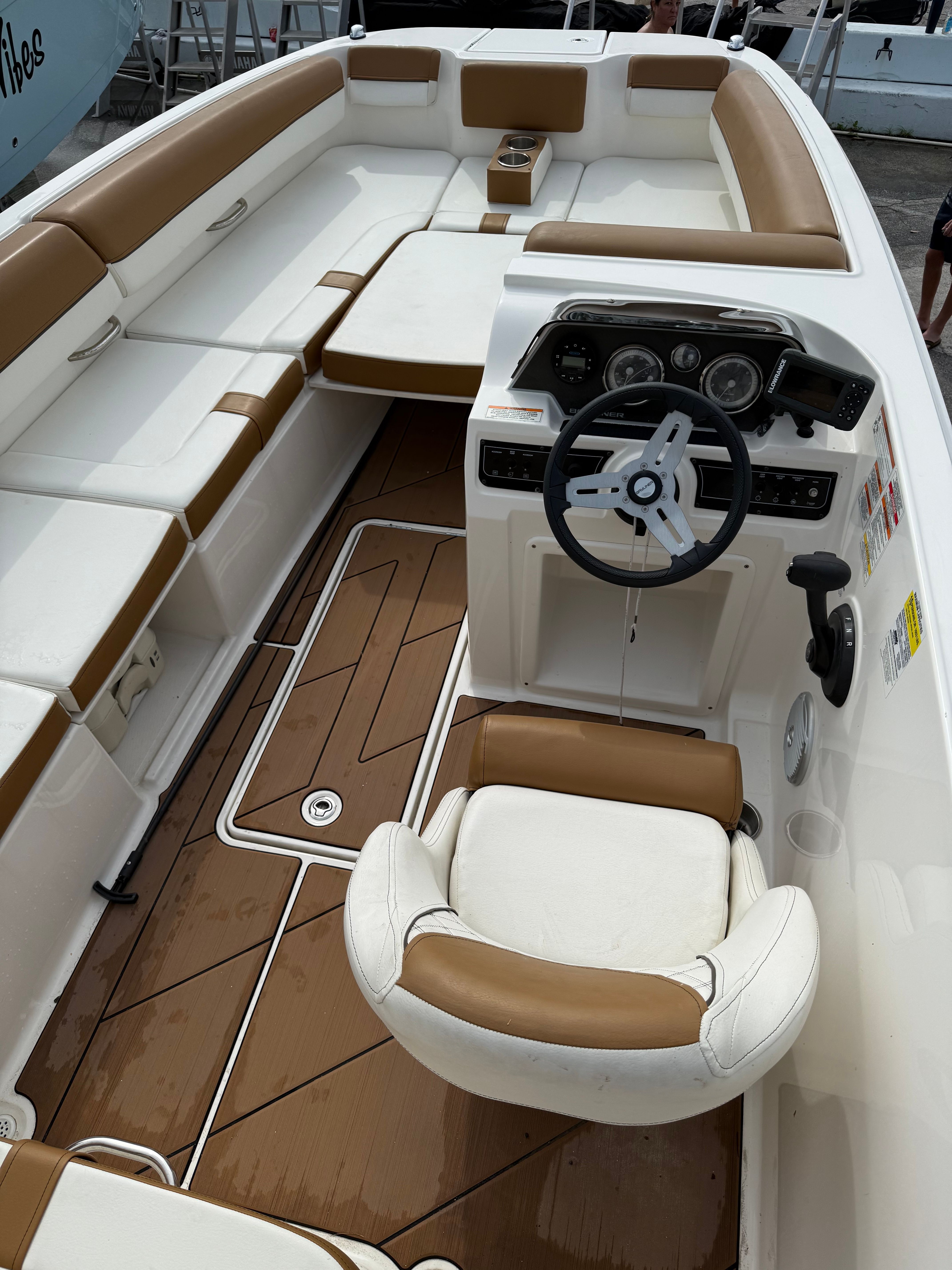 2021 Bayliner DX 2200 - 8