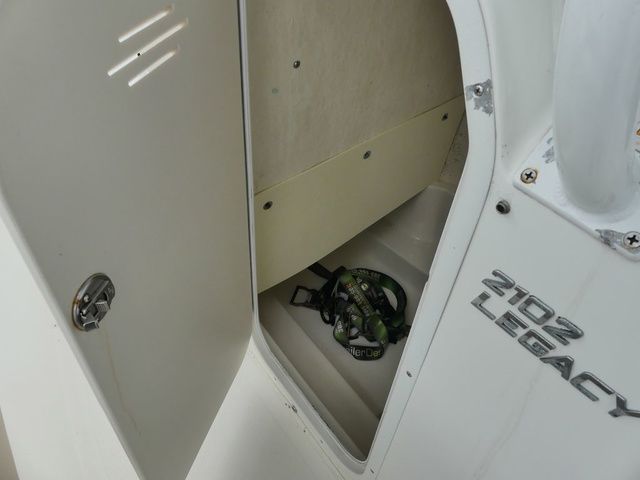 2016 NauticStar 2102 Legacy Yamaha F150XA - 12
