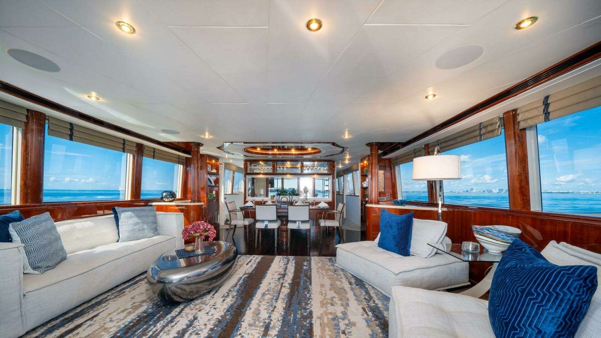 2002 Lazzara Yachts — - Image 5