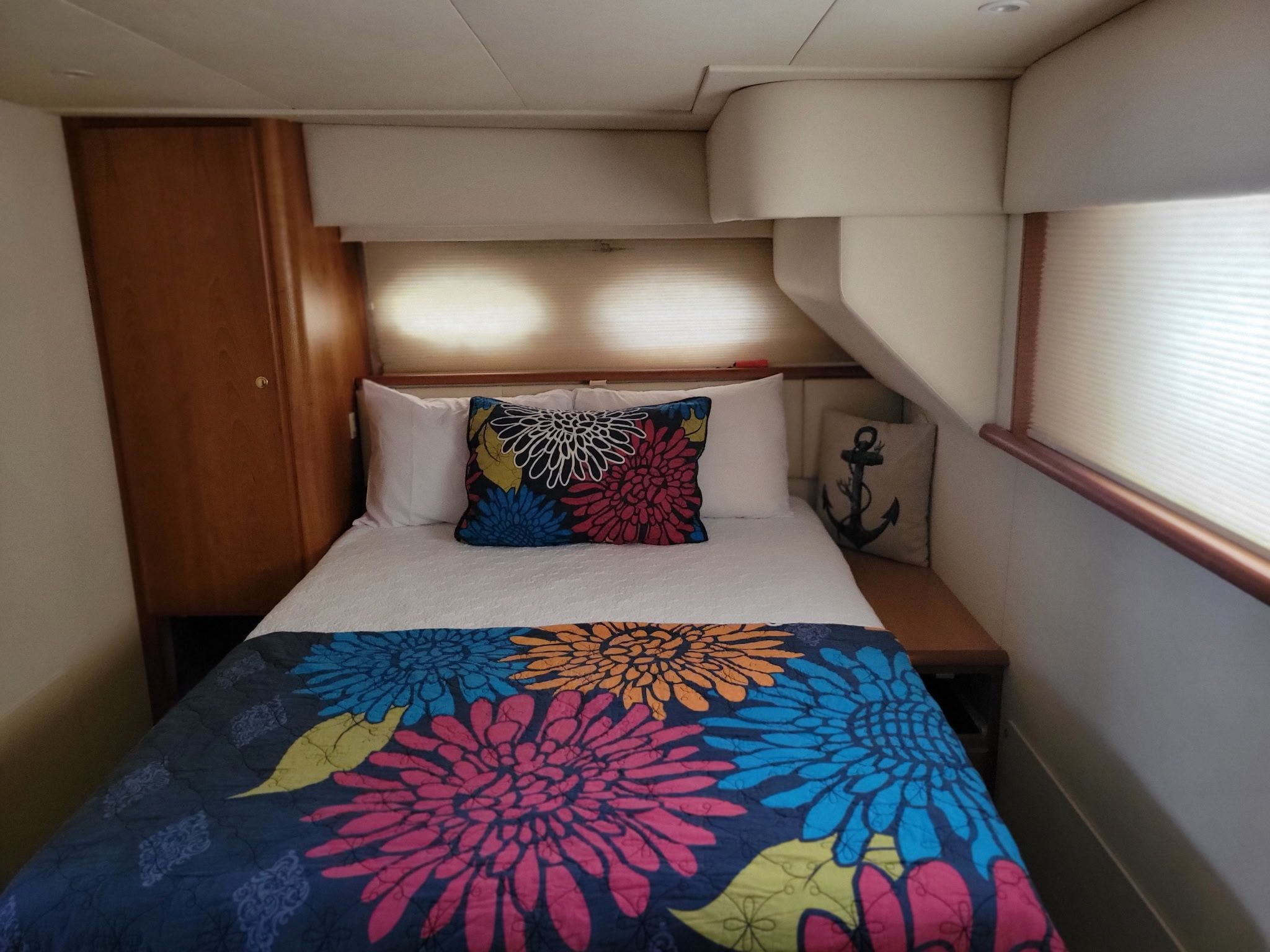 1999 Silverton 392 Motor Yacht - 19