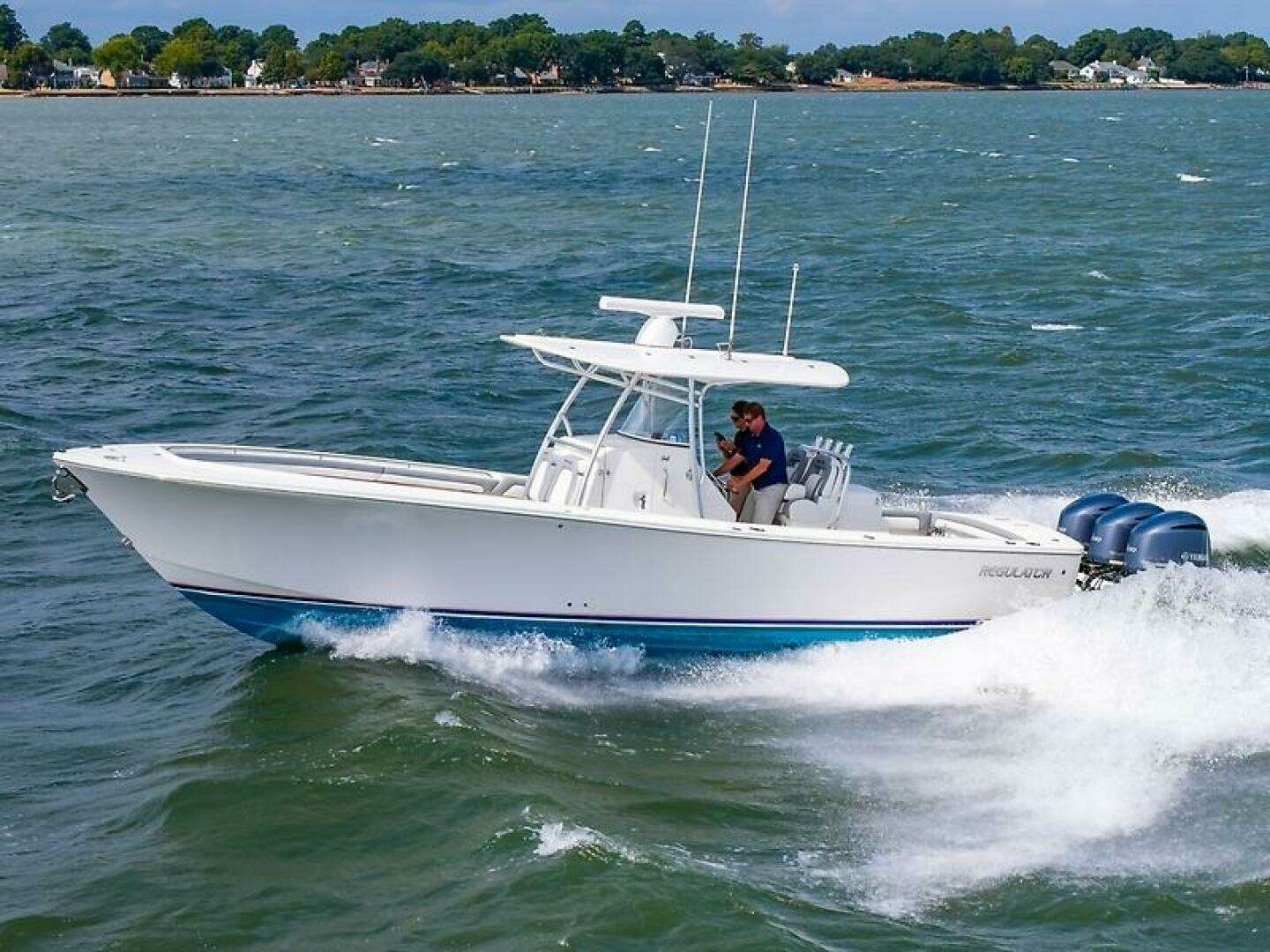 2018 Regulator 34 FS - Image 27