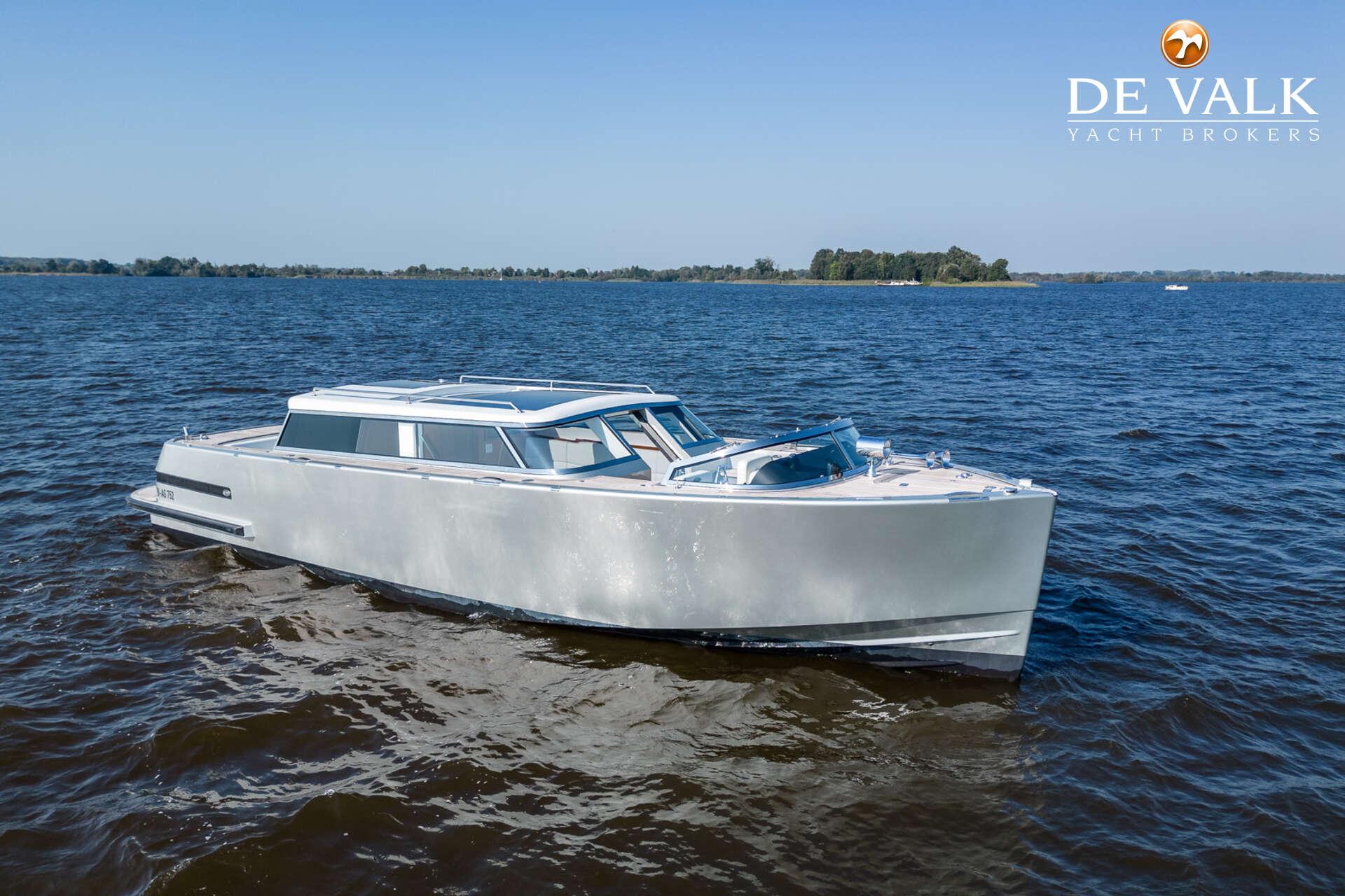 2019 Custom Reliant X40T Limousine Tender Taxiboat