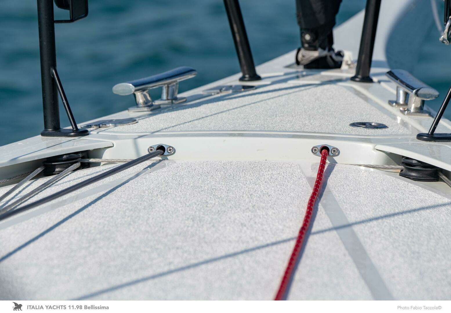 2026 Italia Yachts 11.98 - Image 16