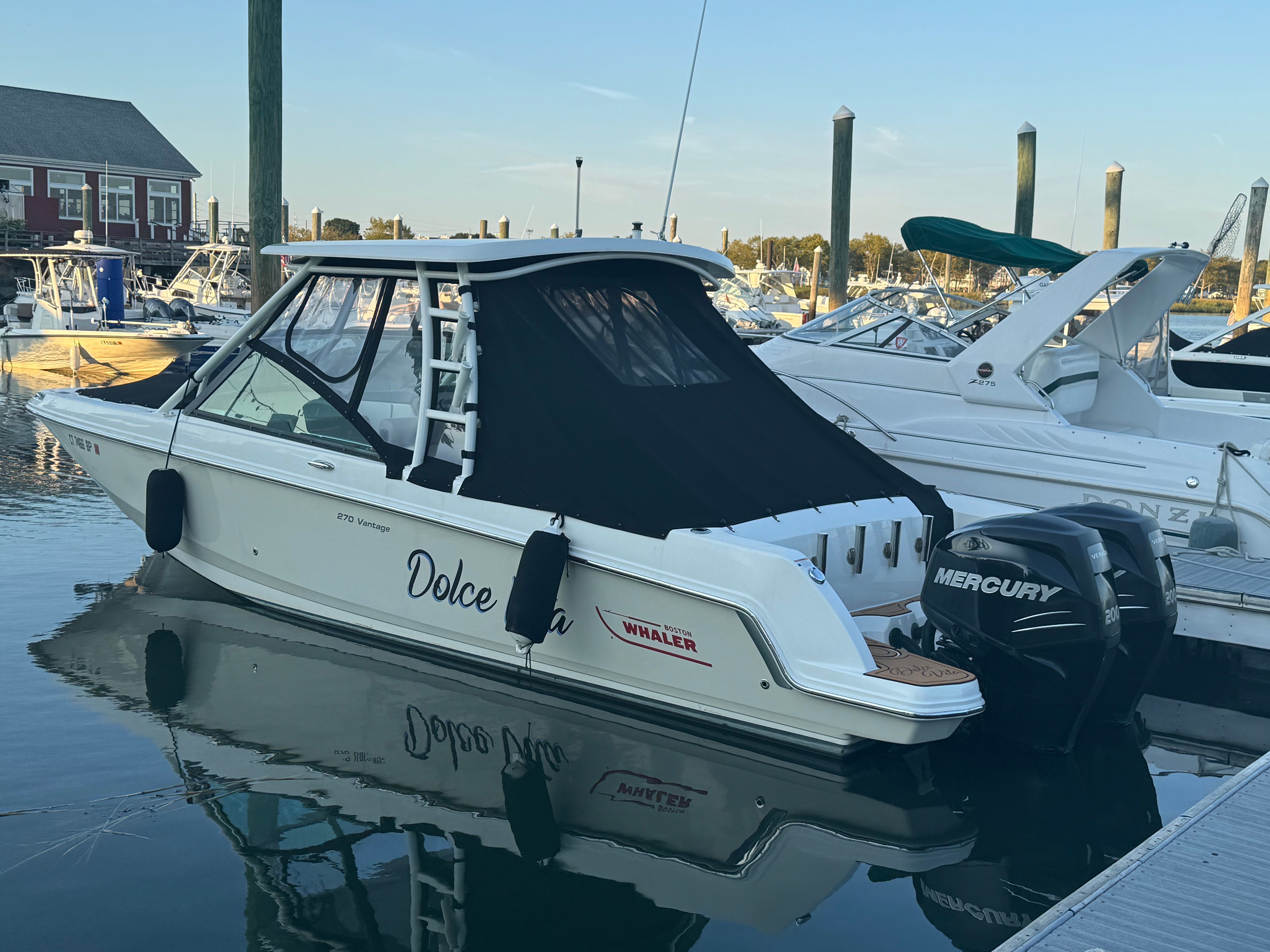2017 Boston Whaler 270 Vantage