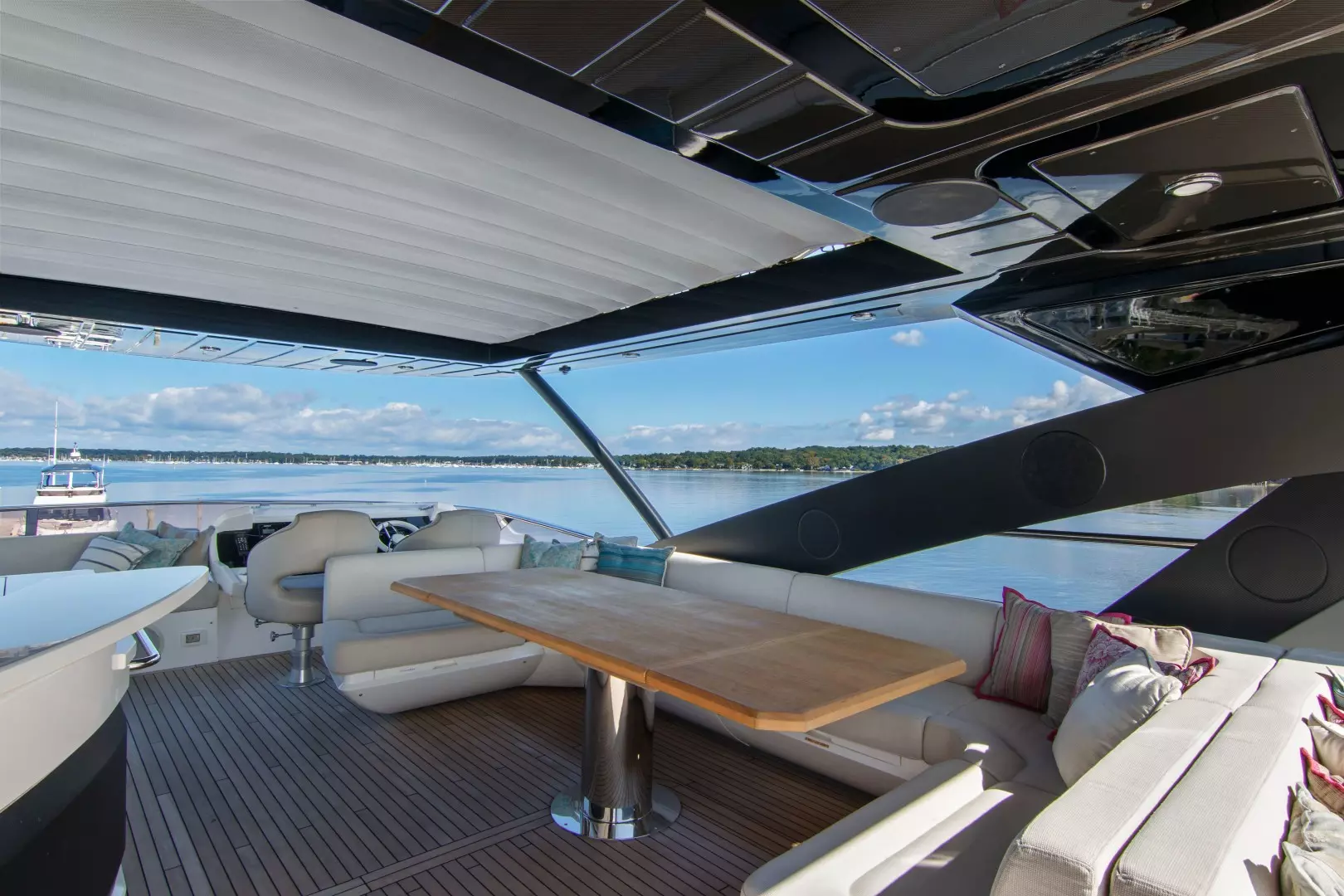 2019 Sunseeker 86 Yacht - Image 16