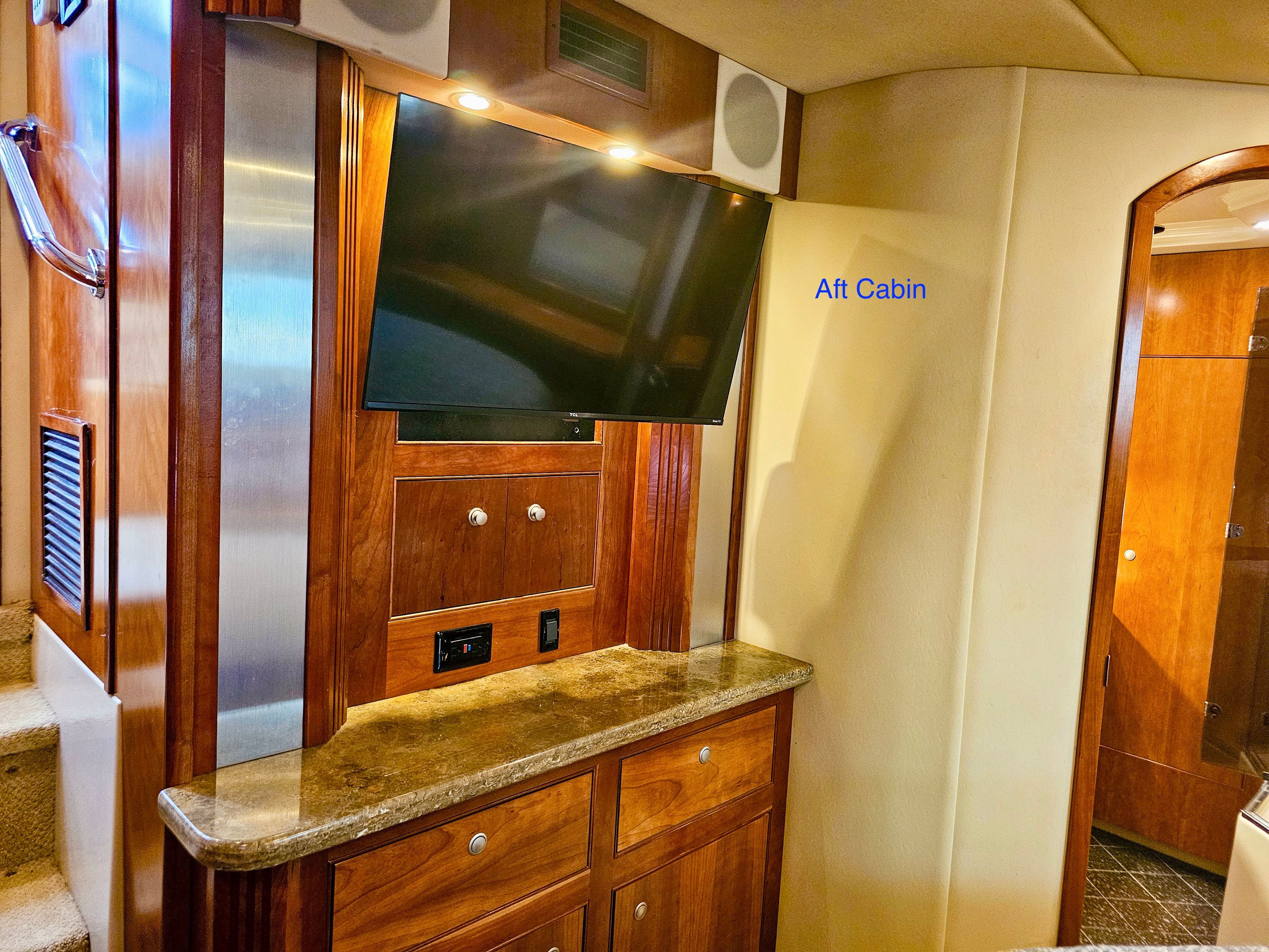 2008 Cruisers Yachts 455 Express Motoryacht - 36