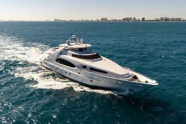 2005 DMB Danube Motor Yacht