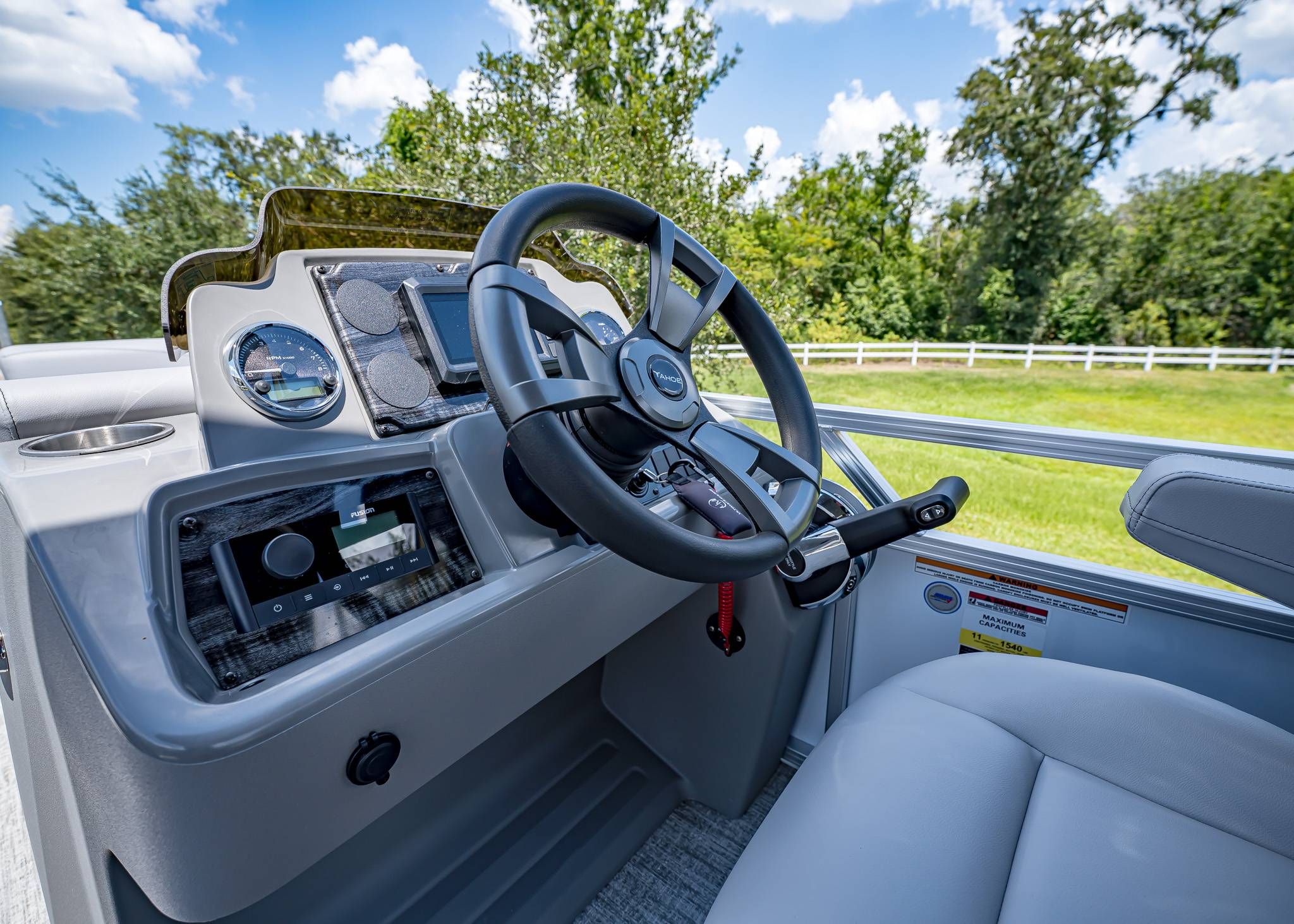 2025 Tahoe Pontoon SLT 23' Quad Lounge - 15