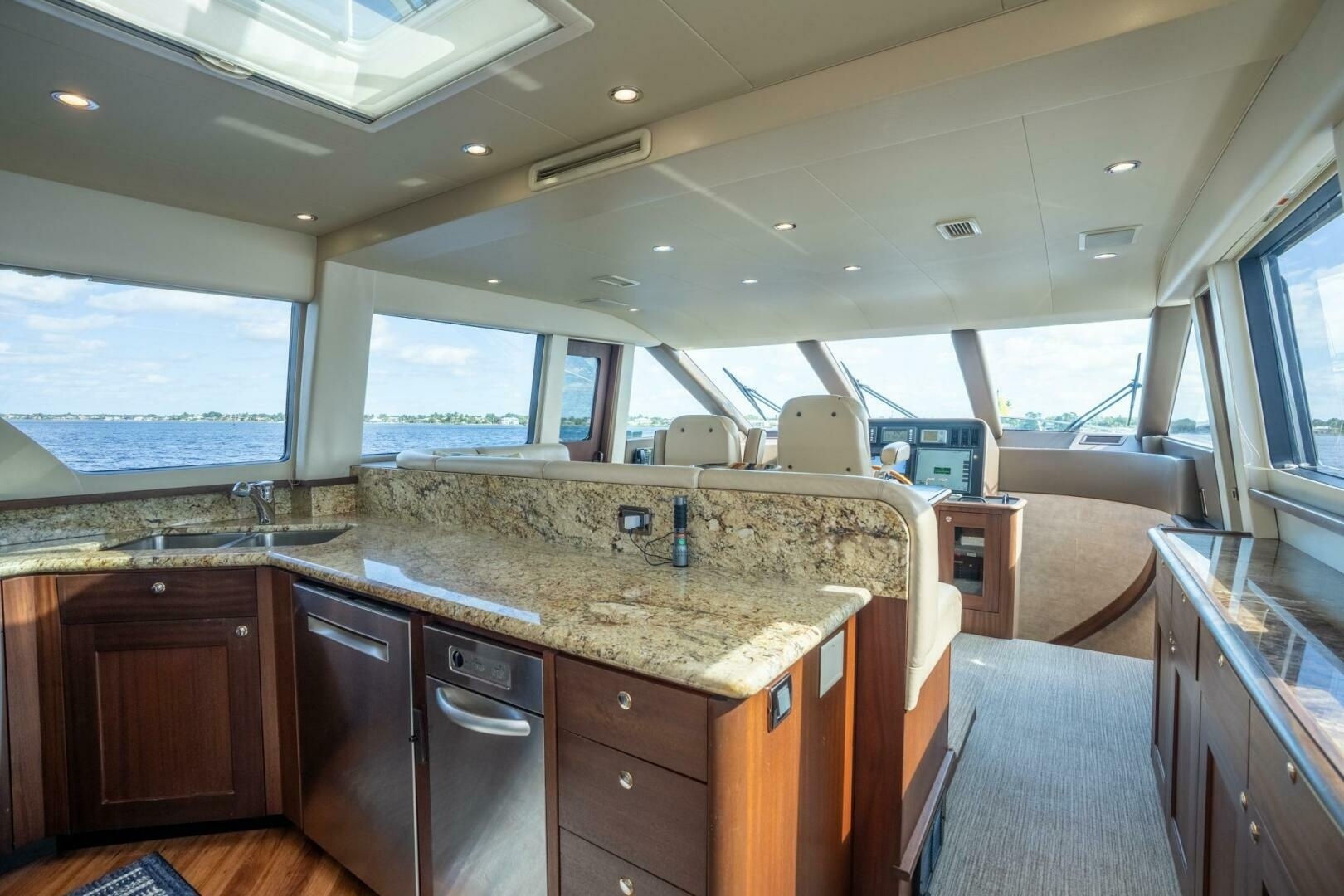 2009 Pacific Mariner 65 Motor Yacht - Image 38