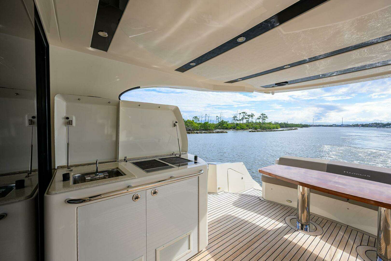 2016 Marquis 660 Sport Yacht - Image 34