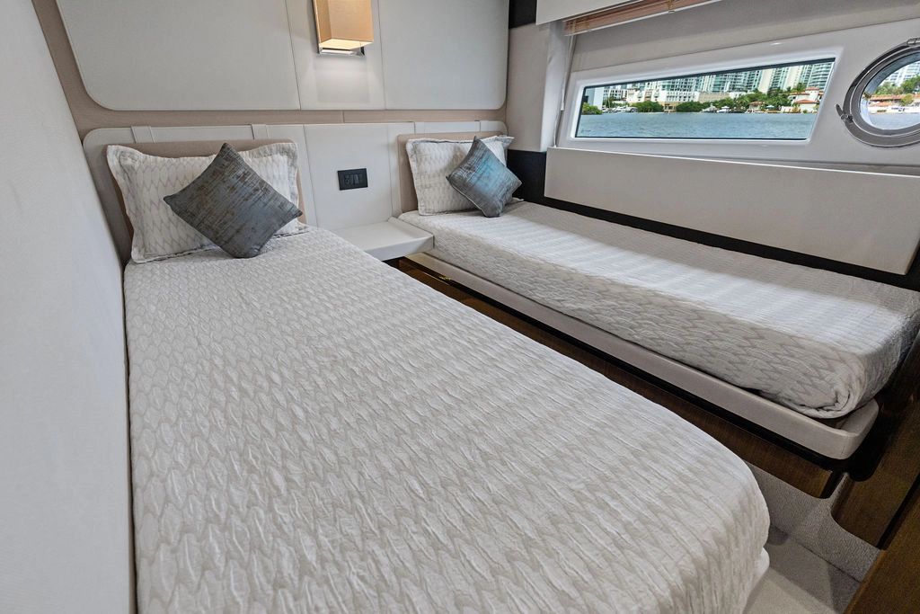 2018 Azimut 77S - 36