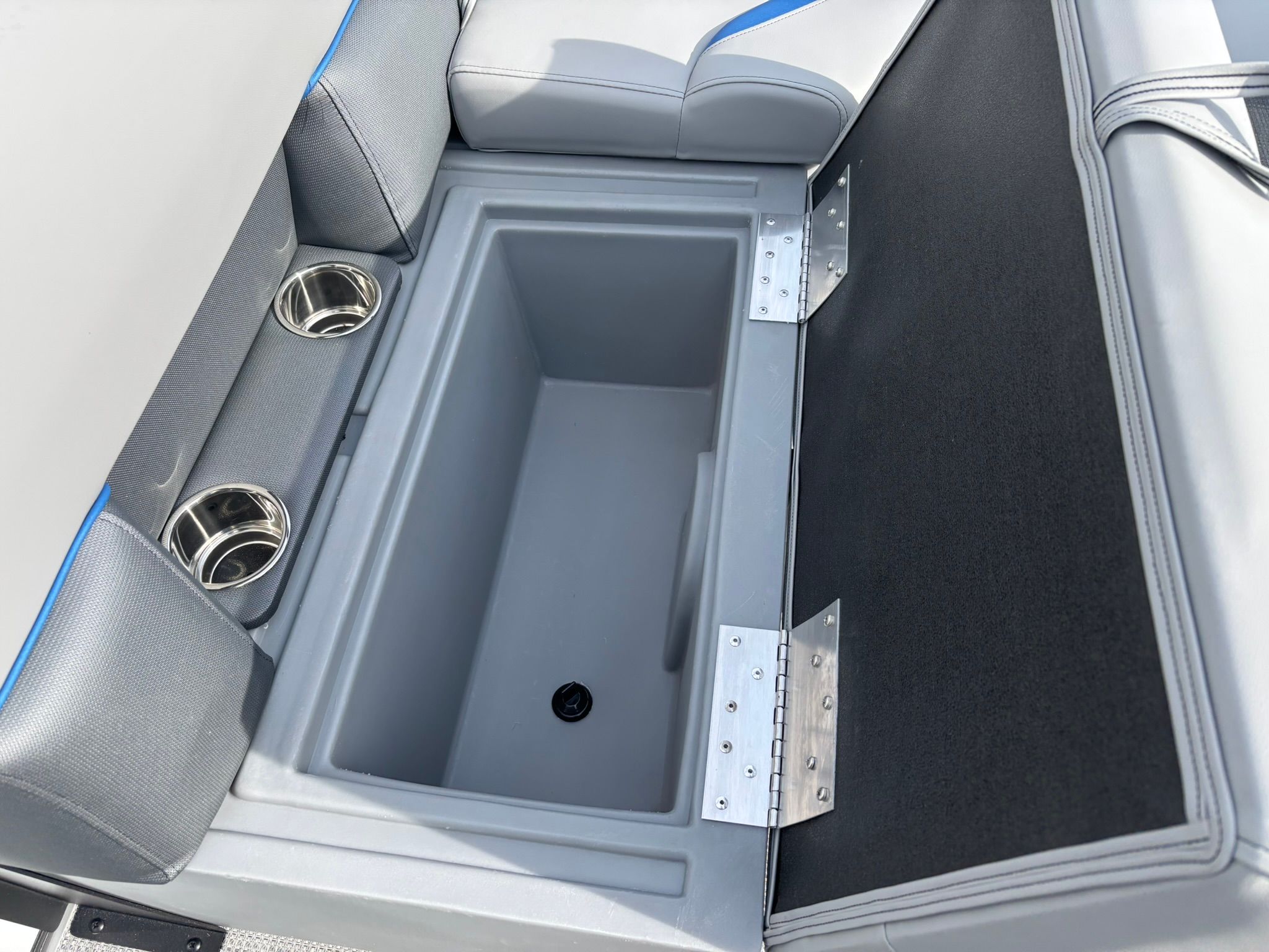 2027 Bentley Pontoons 223 Bolt - 25